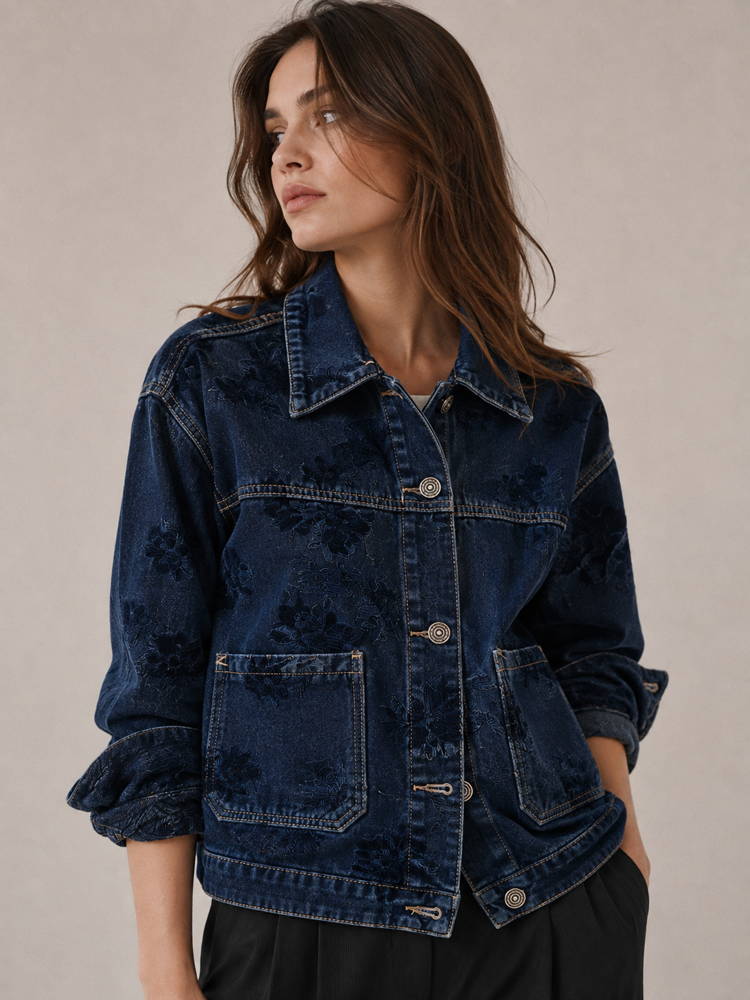 Jeansjacke mit Stickerei