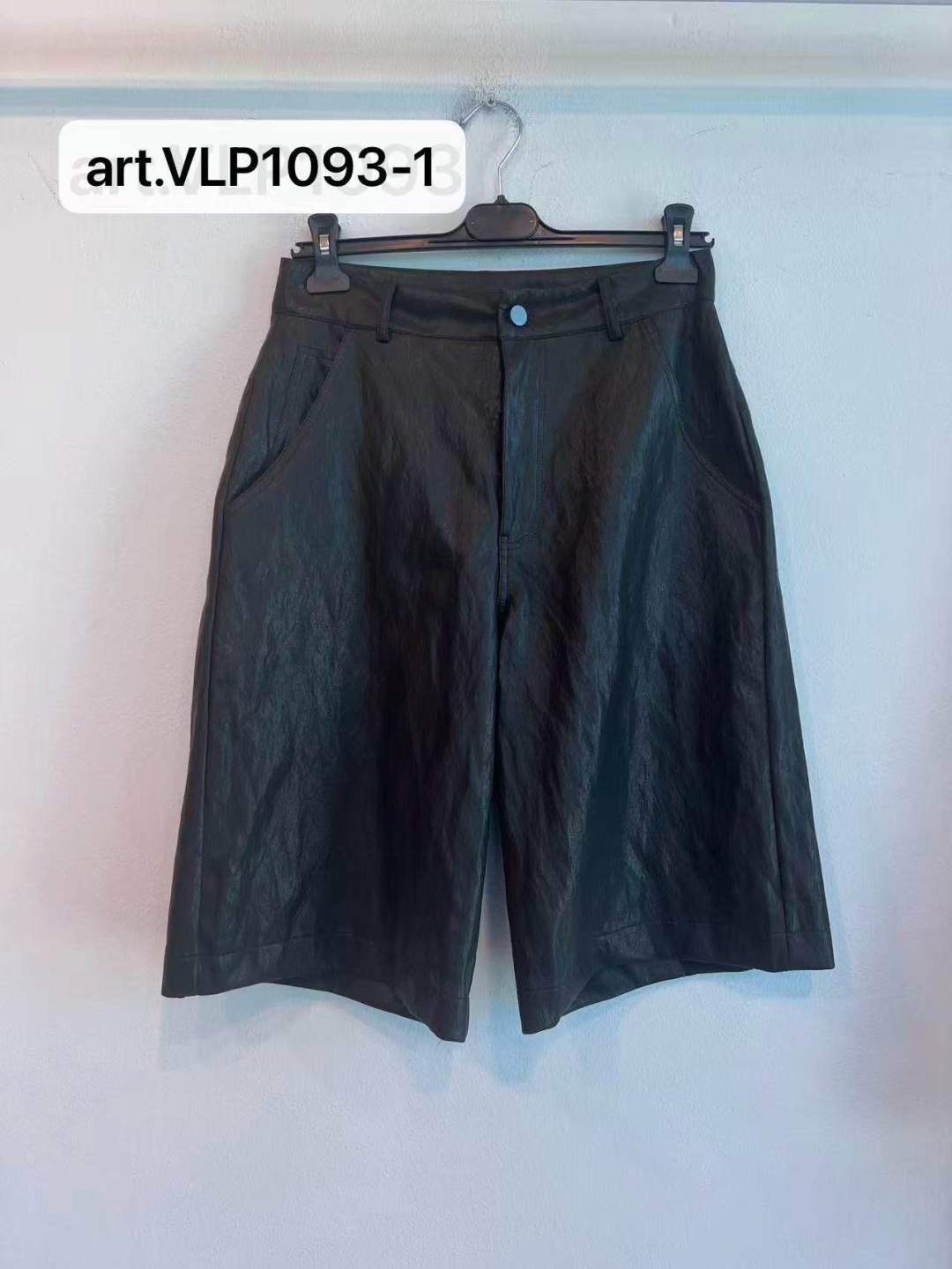 Bermuda-Shorts aus Kunstleder