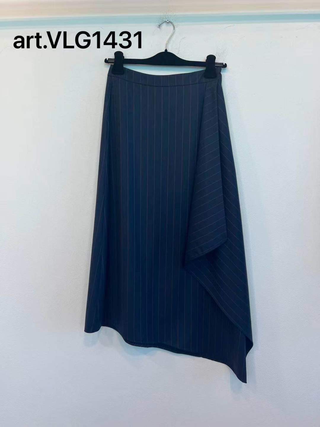Asymmetrischer A‑Linien Midi‑Rock