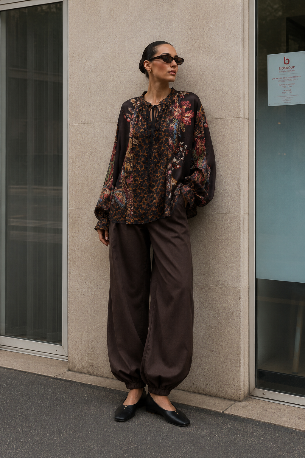 Lockere Bluse mit Stehkragen