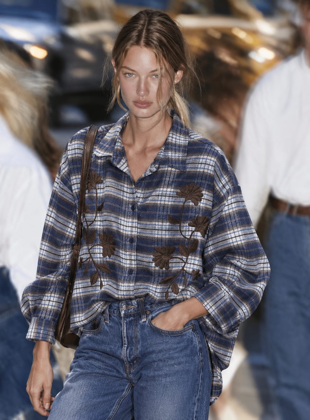 Oversize-Hemd mit Stickerei