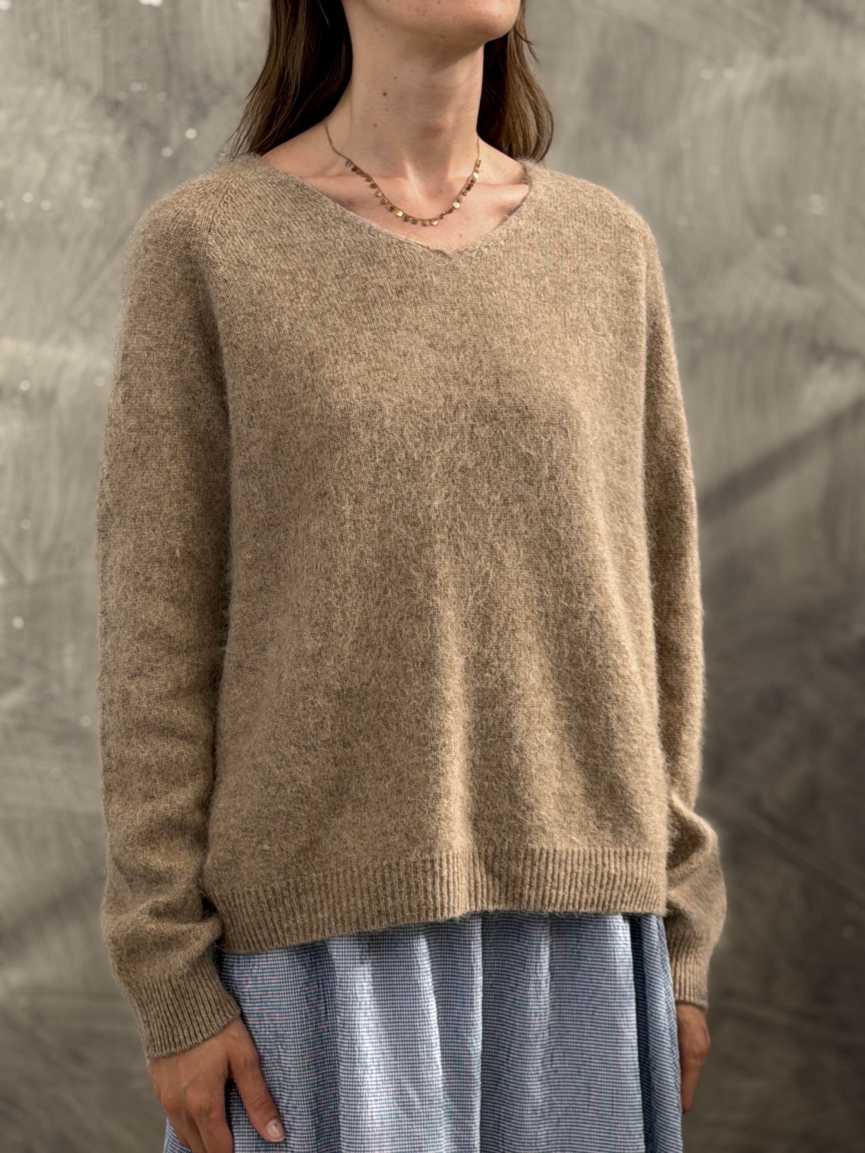 Lockerer Pullover mit V-Ausschnitt