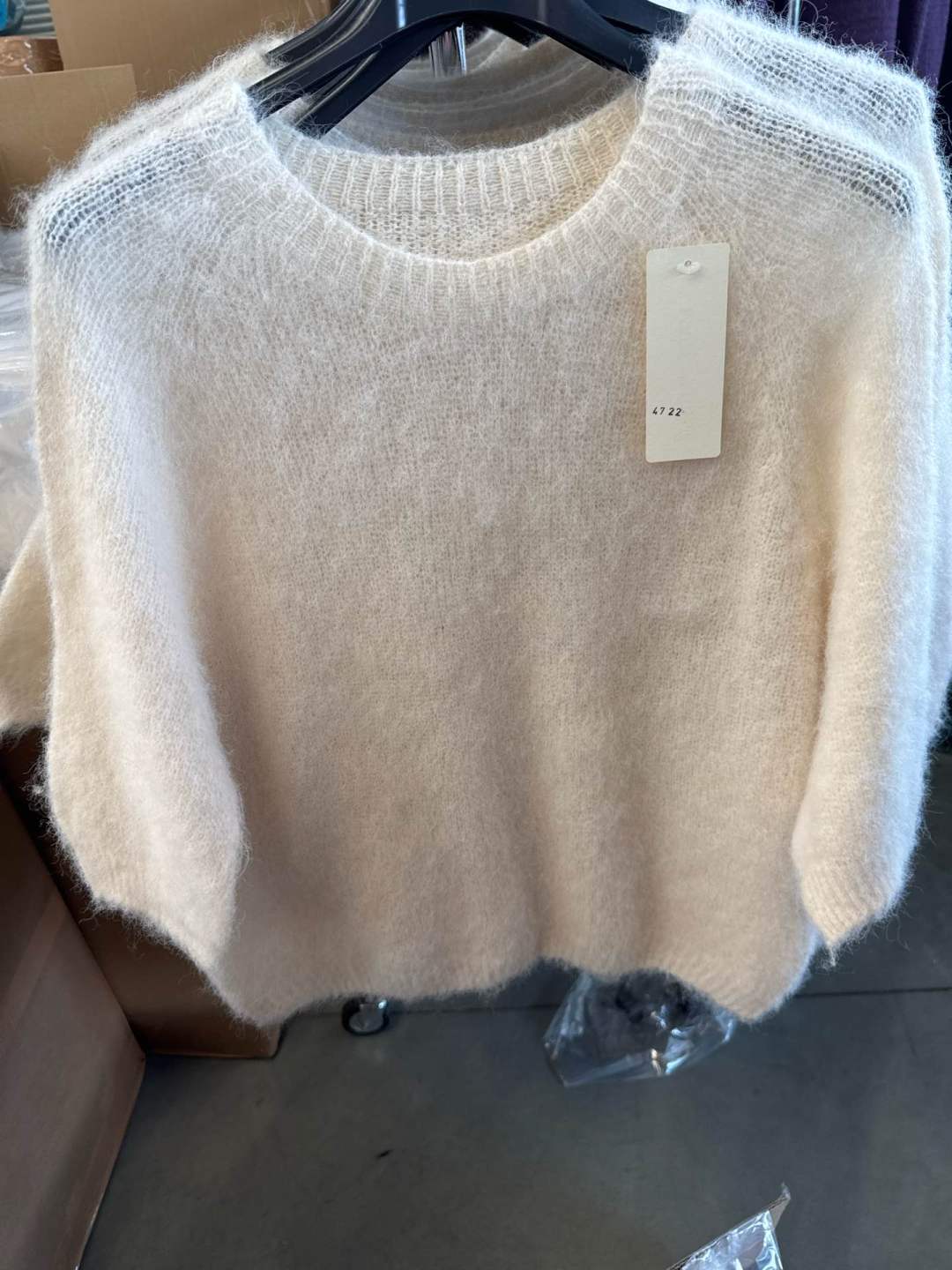 Lockerer flauschiger Pullover