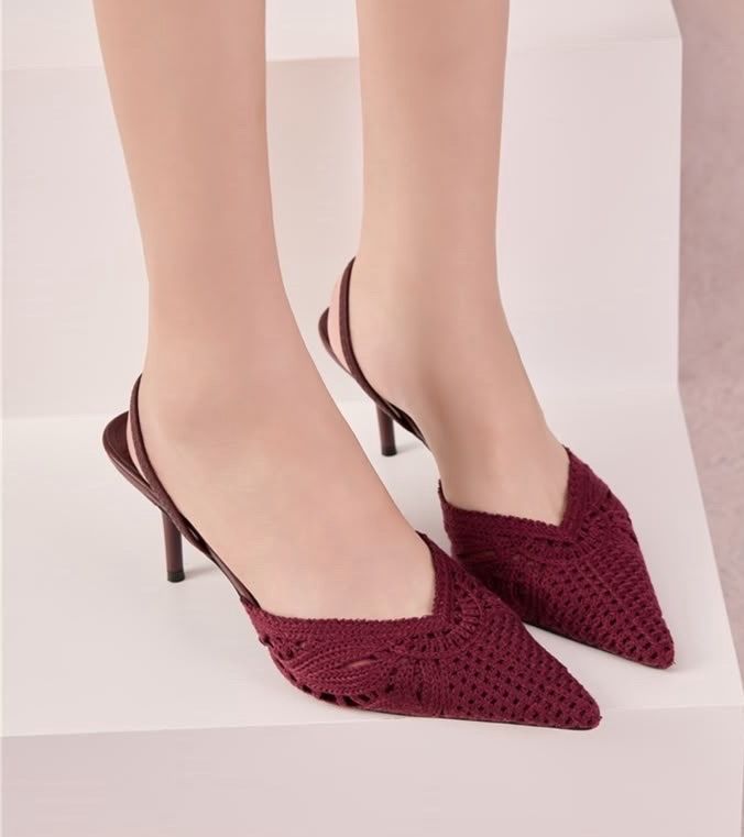 Ajour-Slingback-Pumps mit Stilettoabsatz