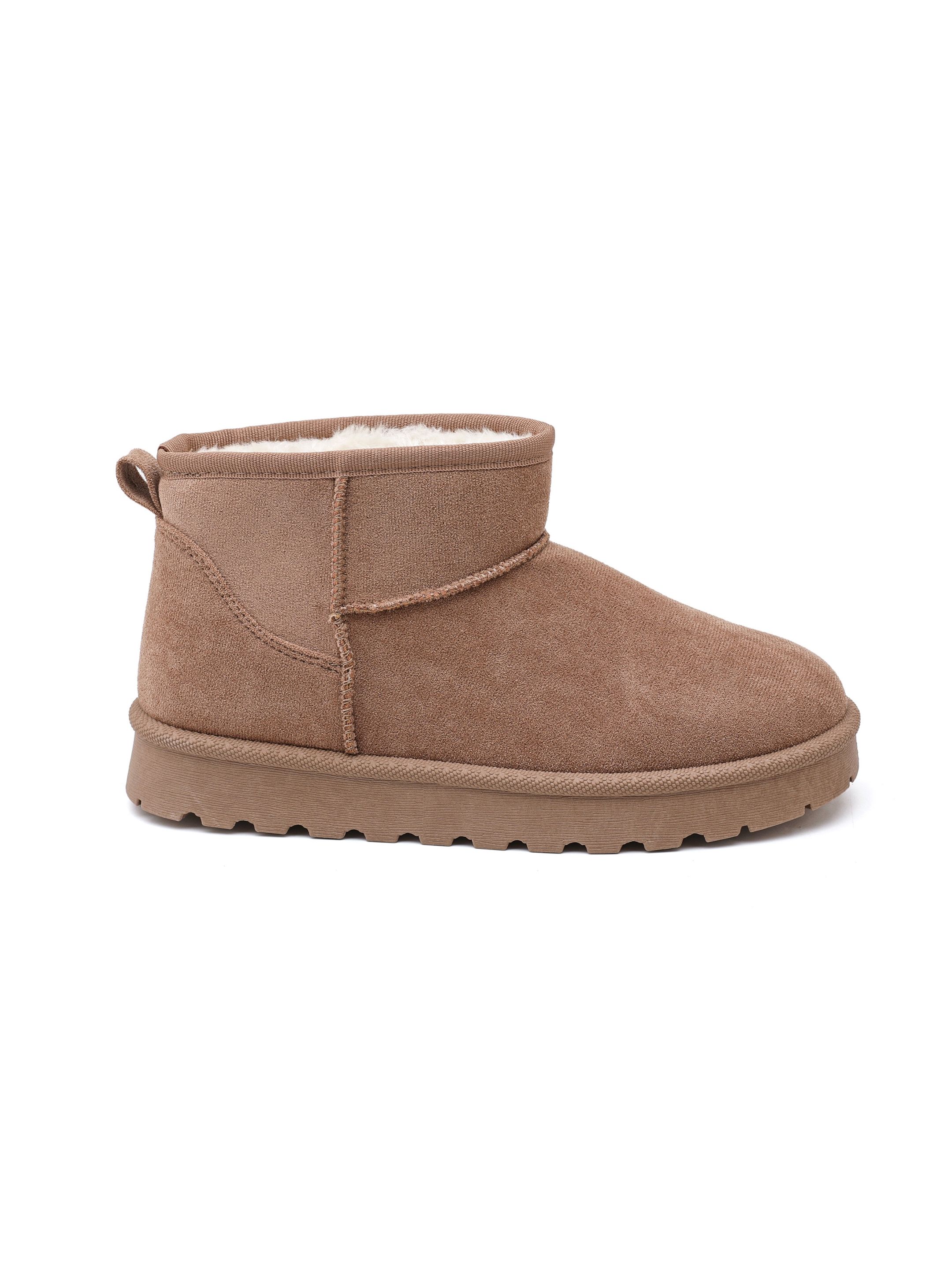 Mukluks mit Fellbesatz