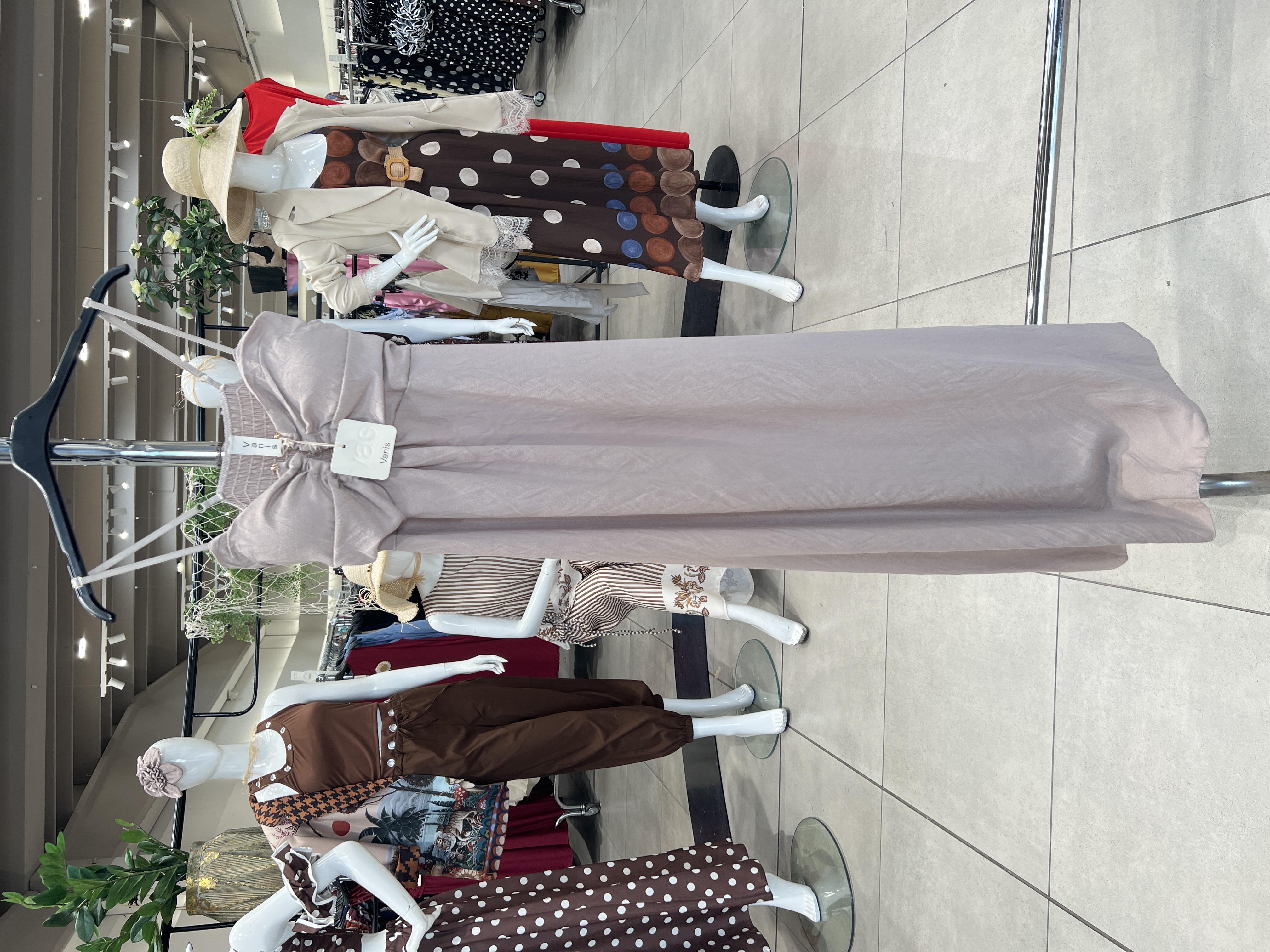 Maxi-Kleid in A-Linie mit Herz‑Ausschnitt