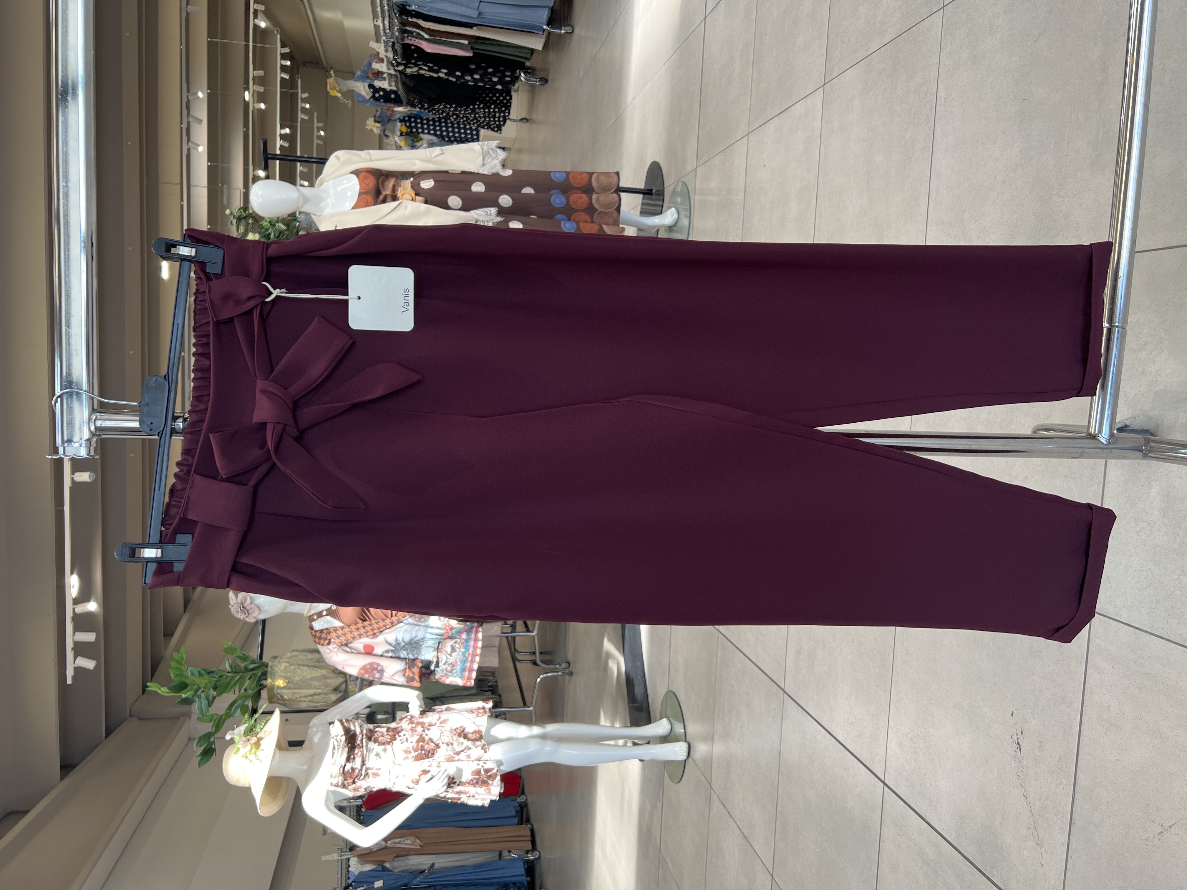 Gerade 7/8-Hose mit Schleife in der Taille