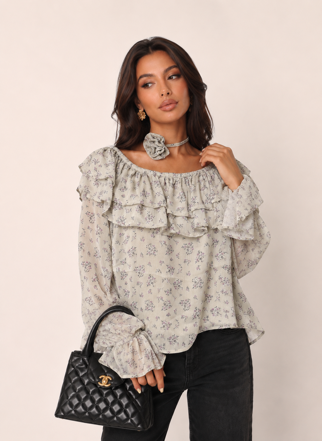 Schulterfreie Bluse mit Rüsche
