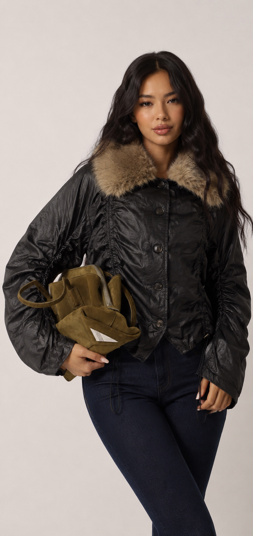 Lässige Jacke mit Hemdkragen