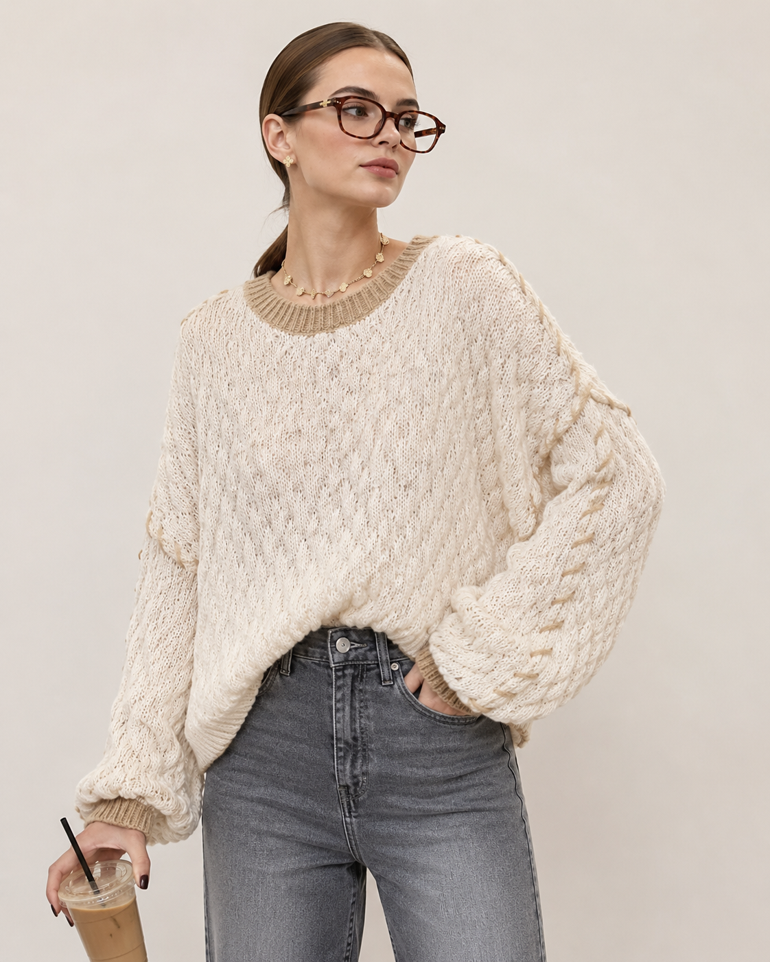 Oversize Pullover mit Zopfmuster