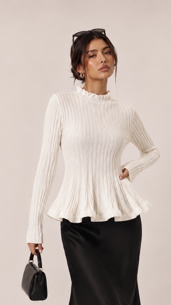 Pullover mit Baskenbesatz