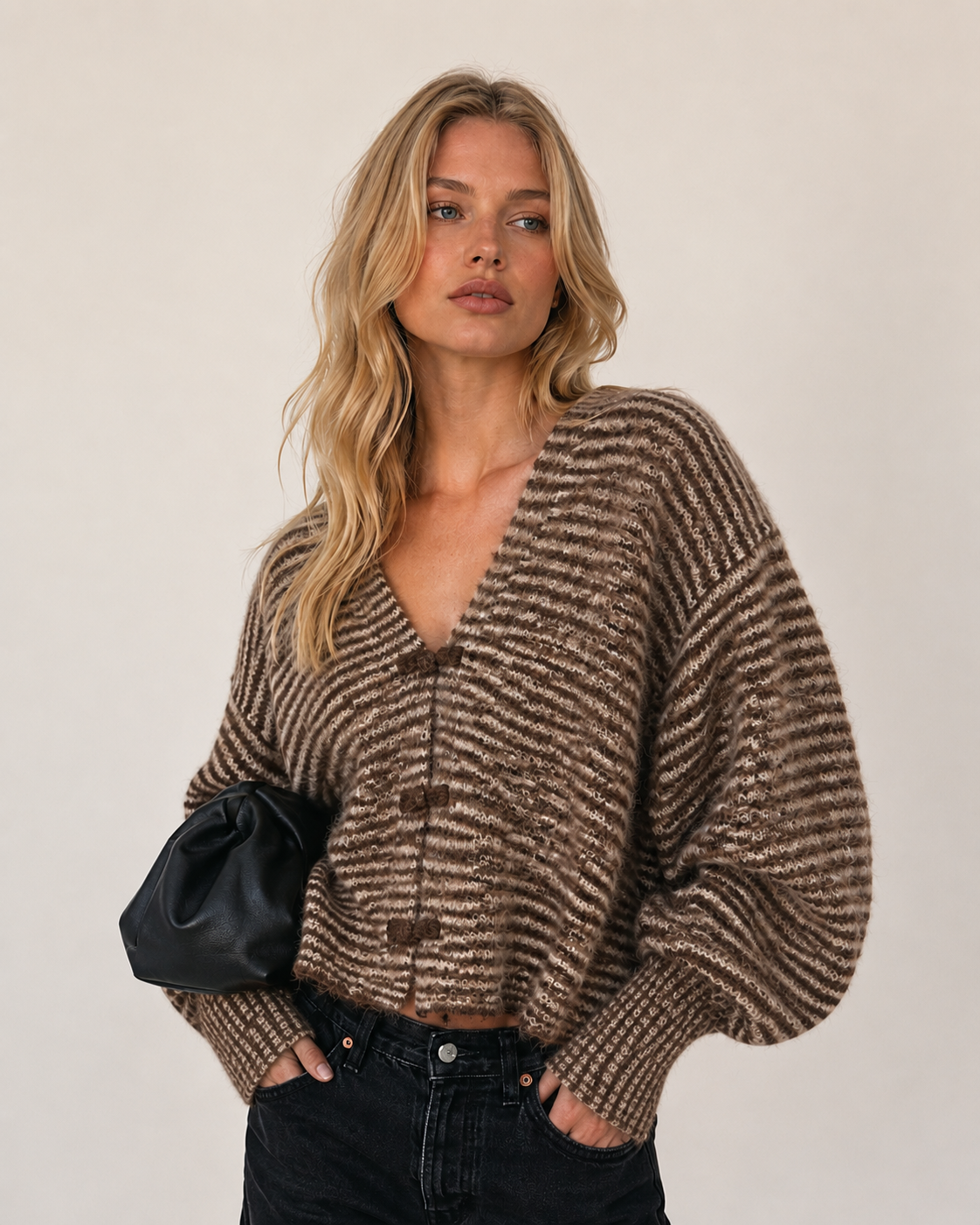Oversize Kurzcardigan mit V‑Ausschnitt