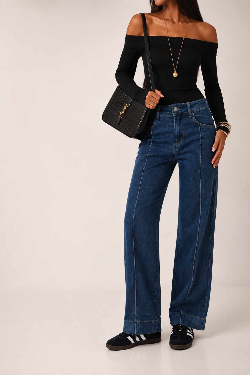 Jeans mit ausgestelltem Bein