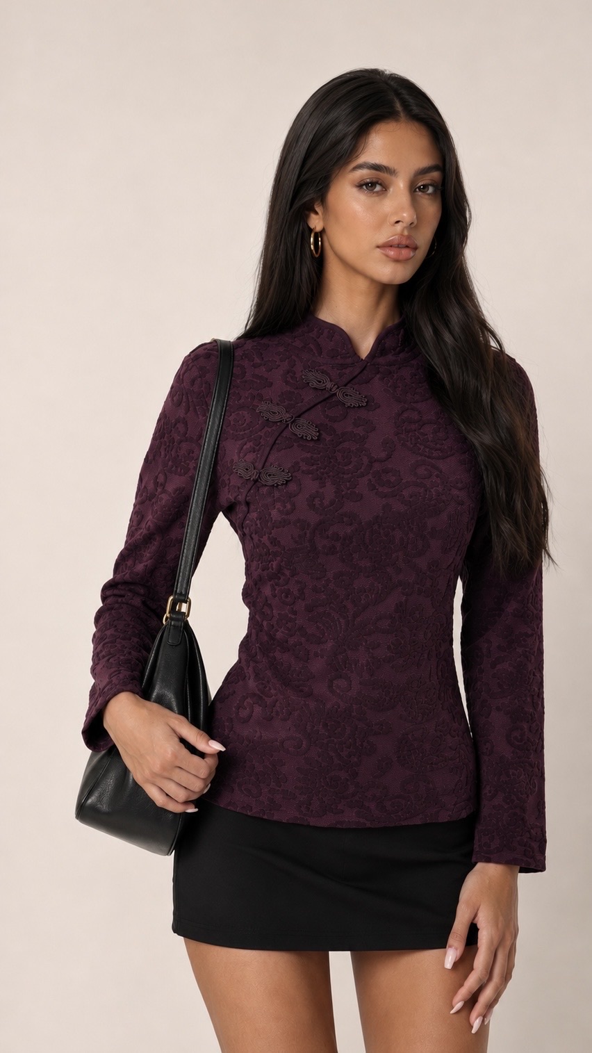 Figurbetonter Pullover mit Stehkragen