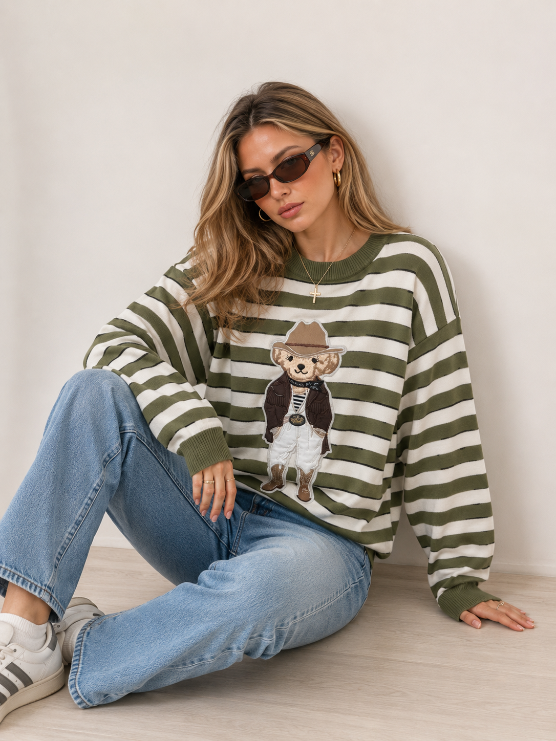Oversize-Pullover mit Streifen