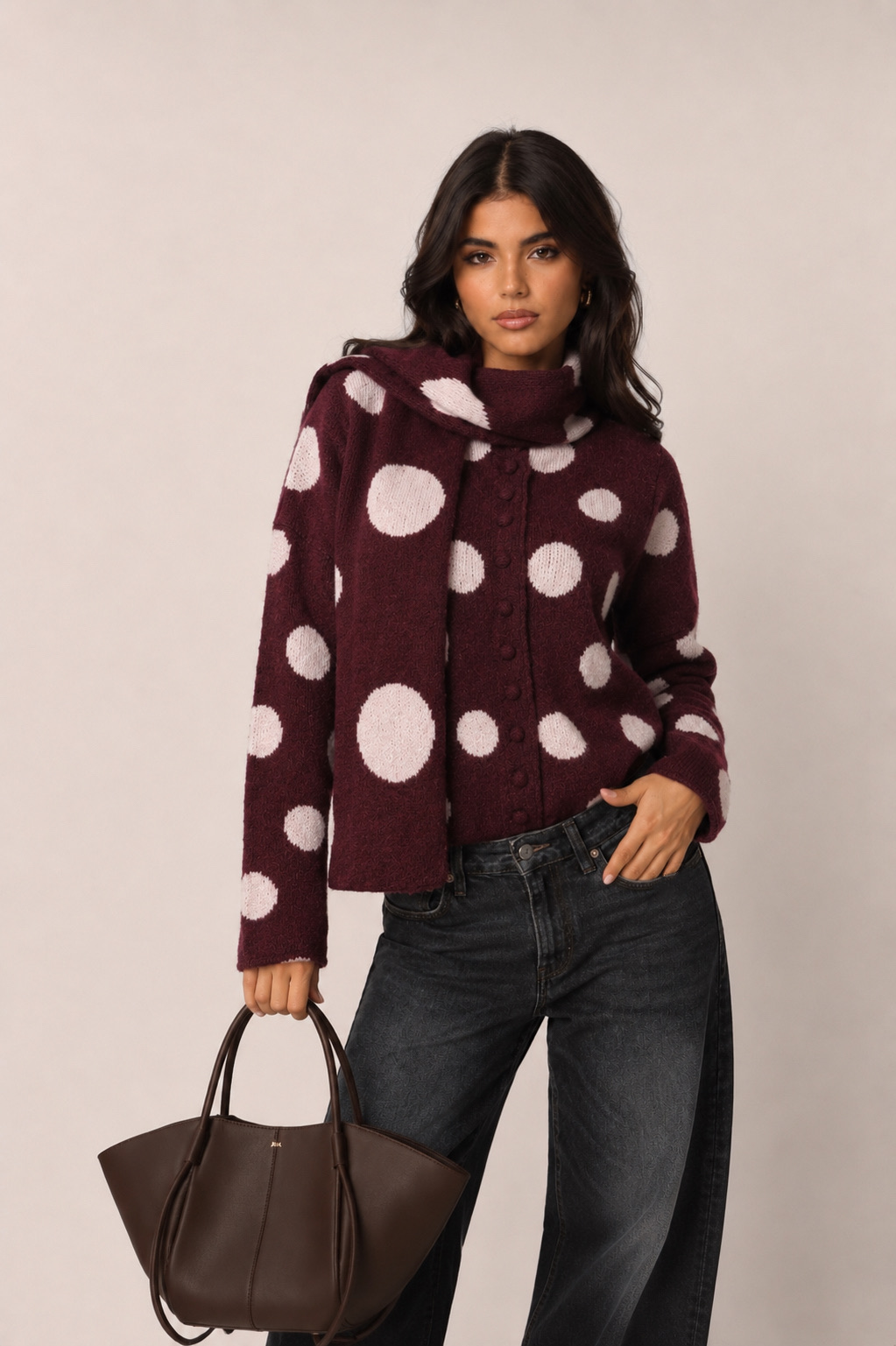 Cardigan mit Punkten