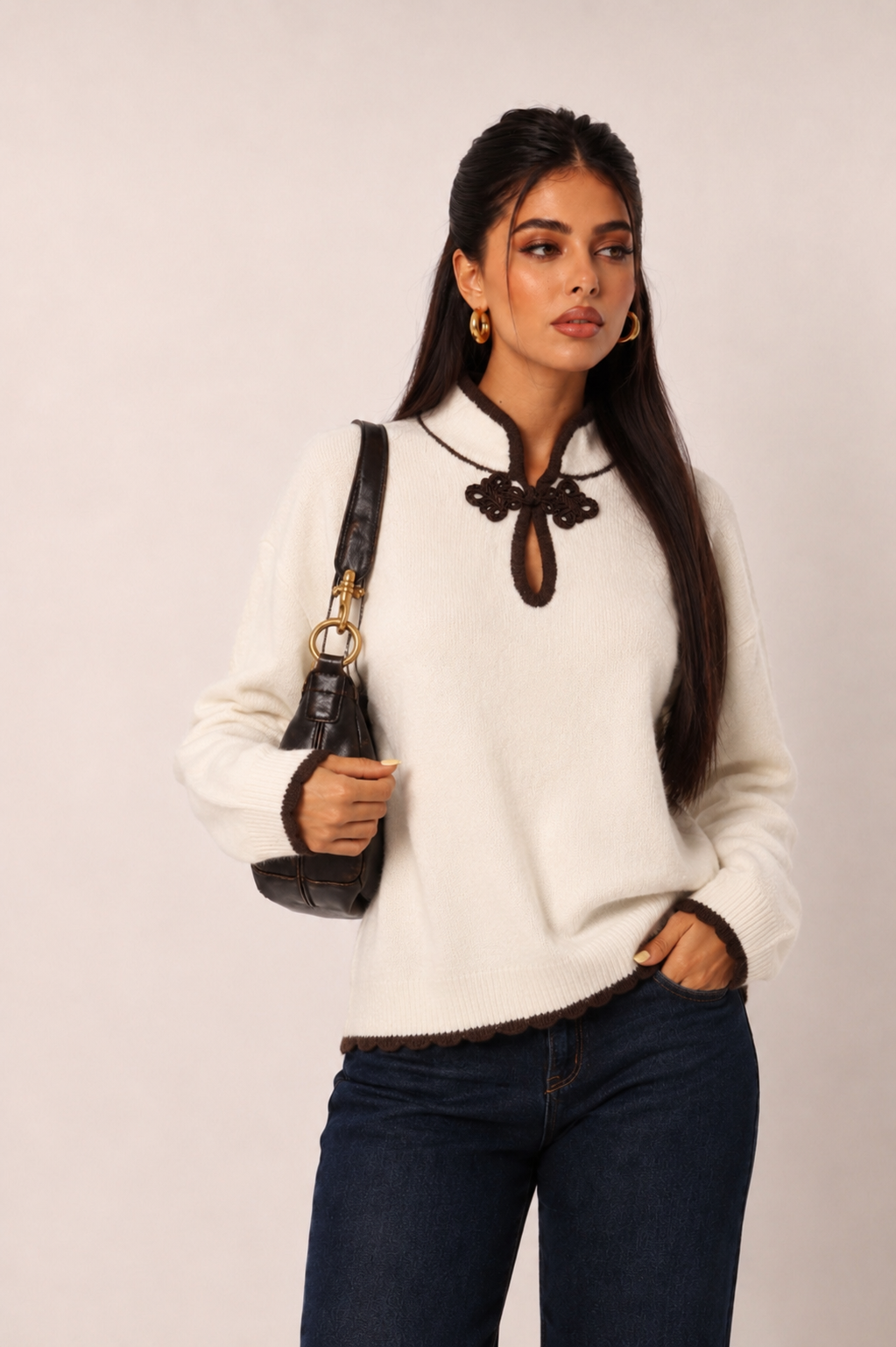 Rollkragenpullover mit Cut-Out