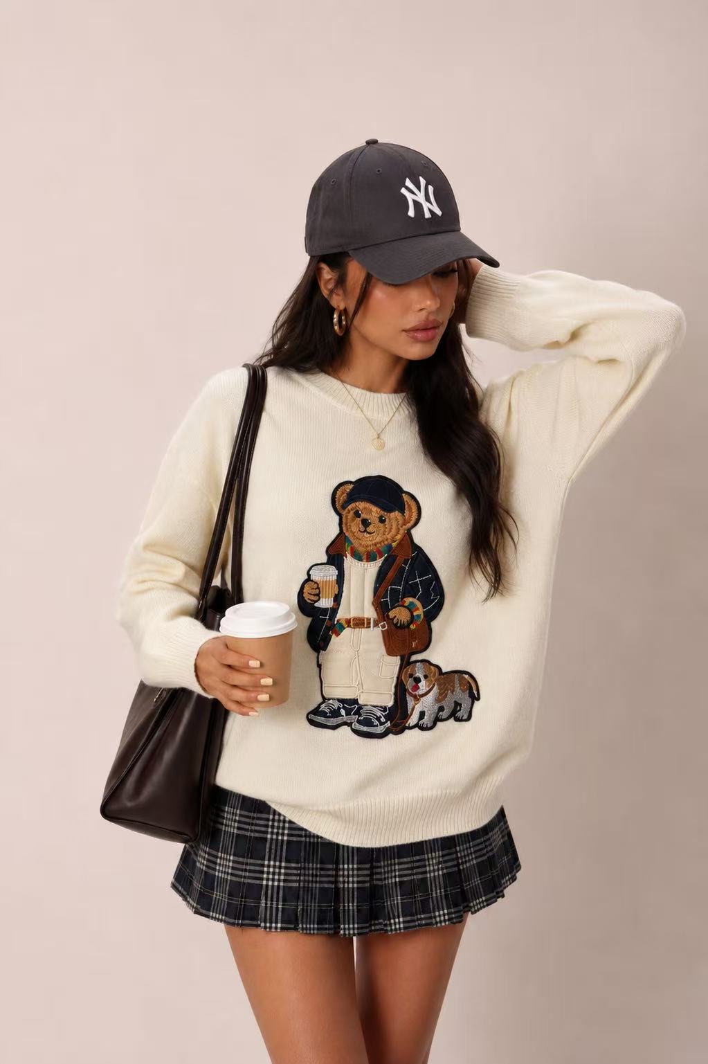 Oversize-Pullover mit Stickerei