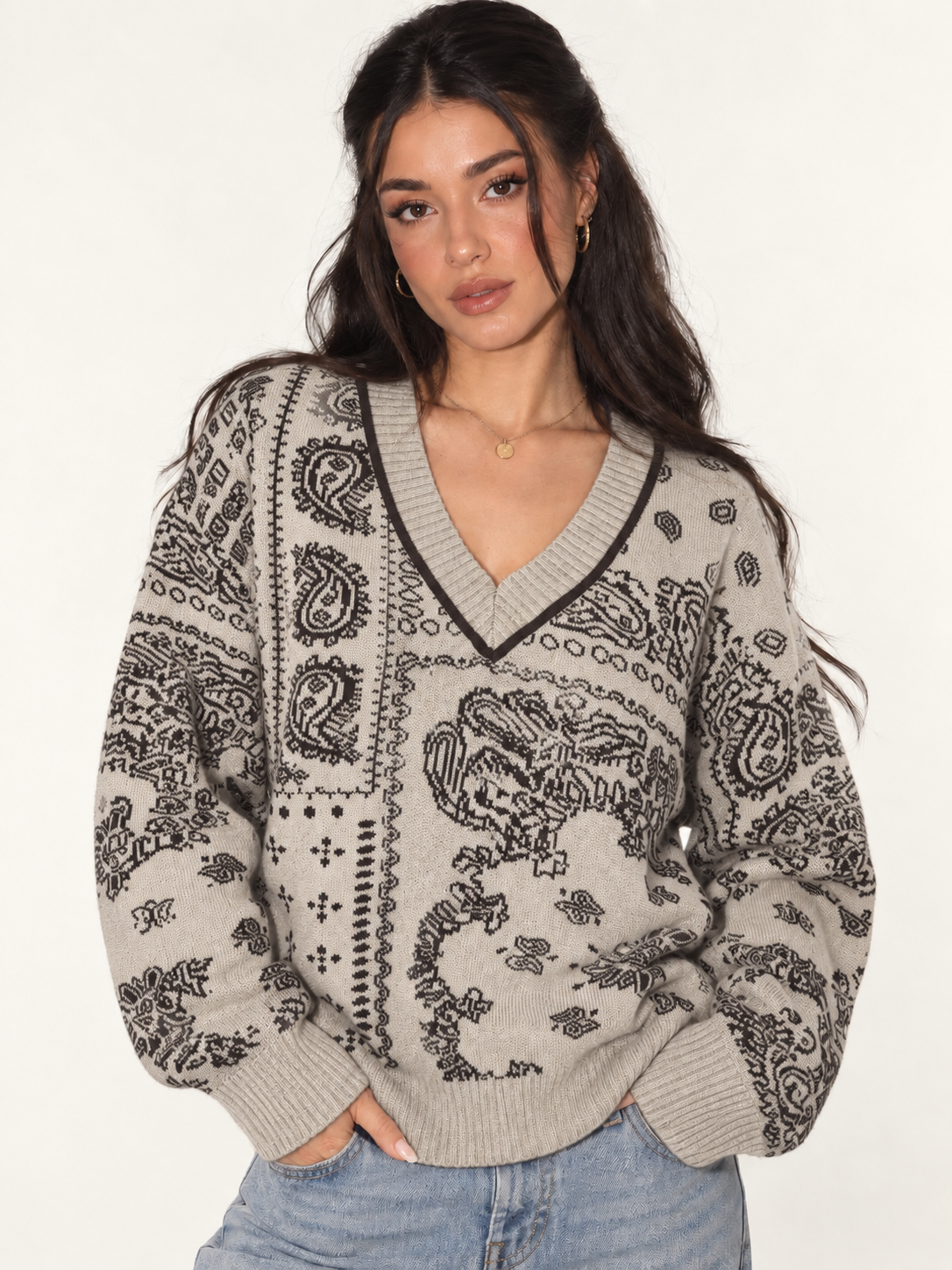 Lockerer Pullover mit V‑Ausschnitt