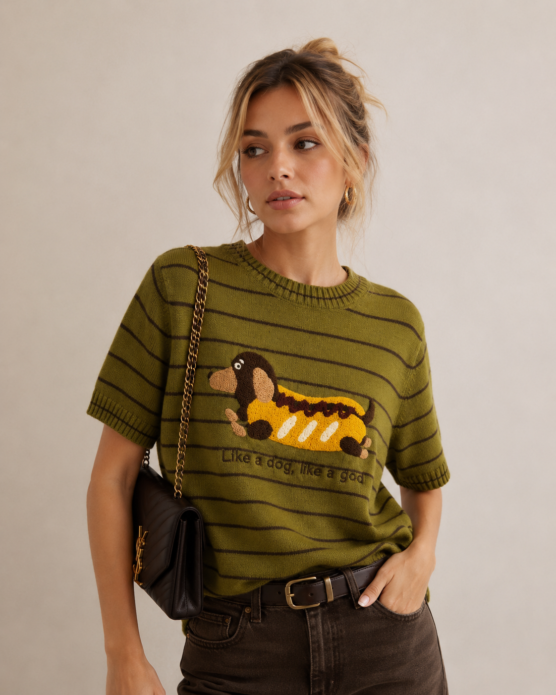 Kurzpullover mit Stickerei