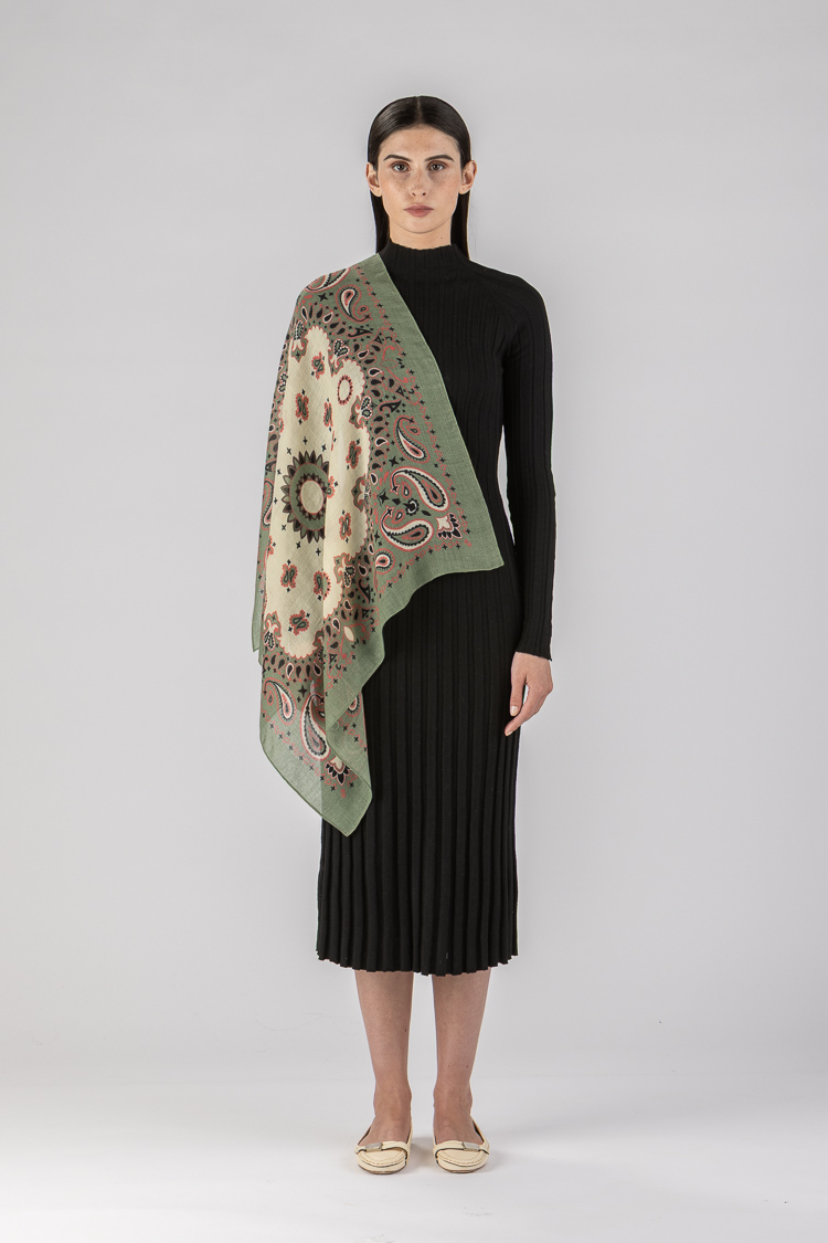 Quadratisches Paisley-Tuch
