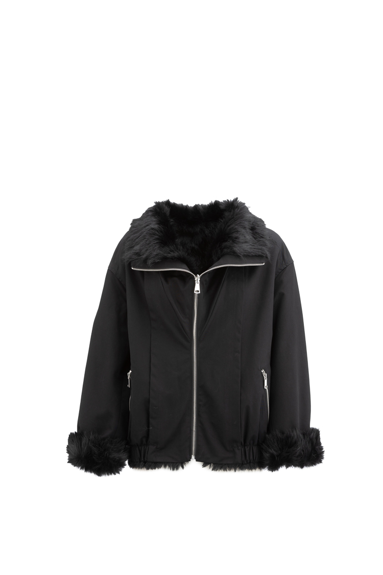 Kurze Bomberjacke mit Fellbesatz