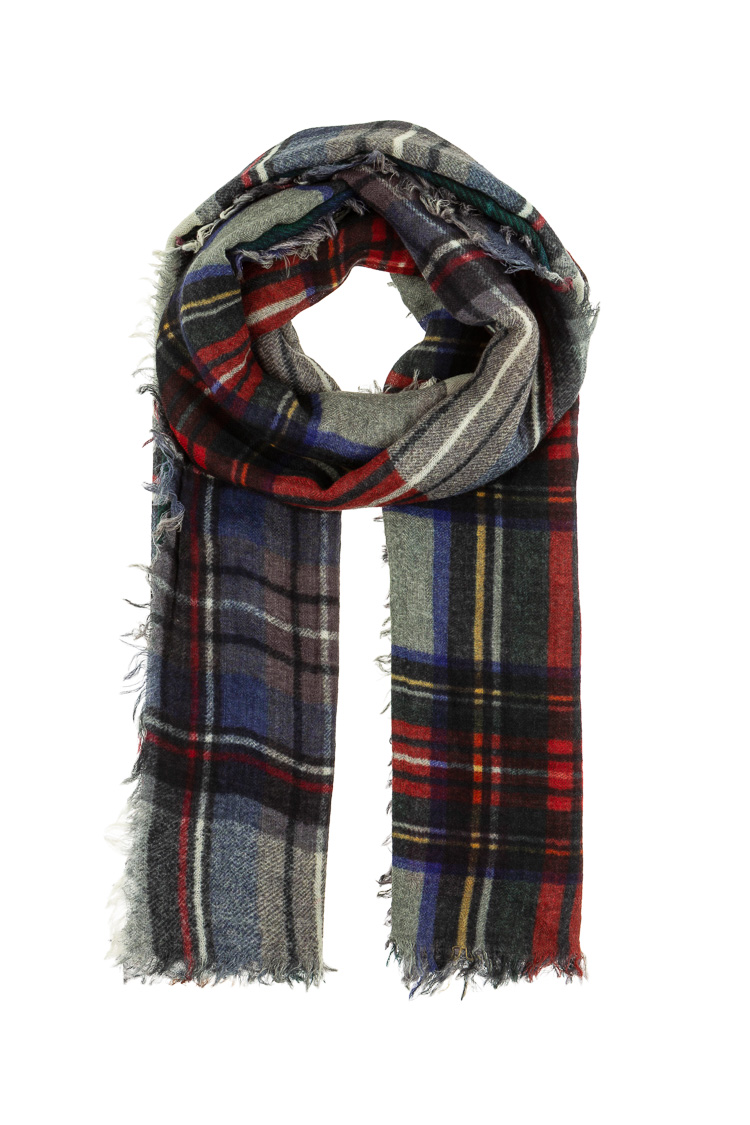 Wollschal im Patchwork-Look mit Fransen