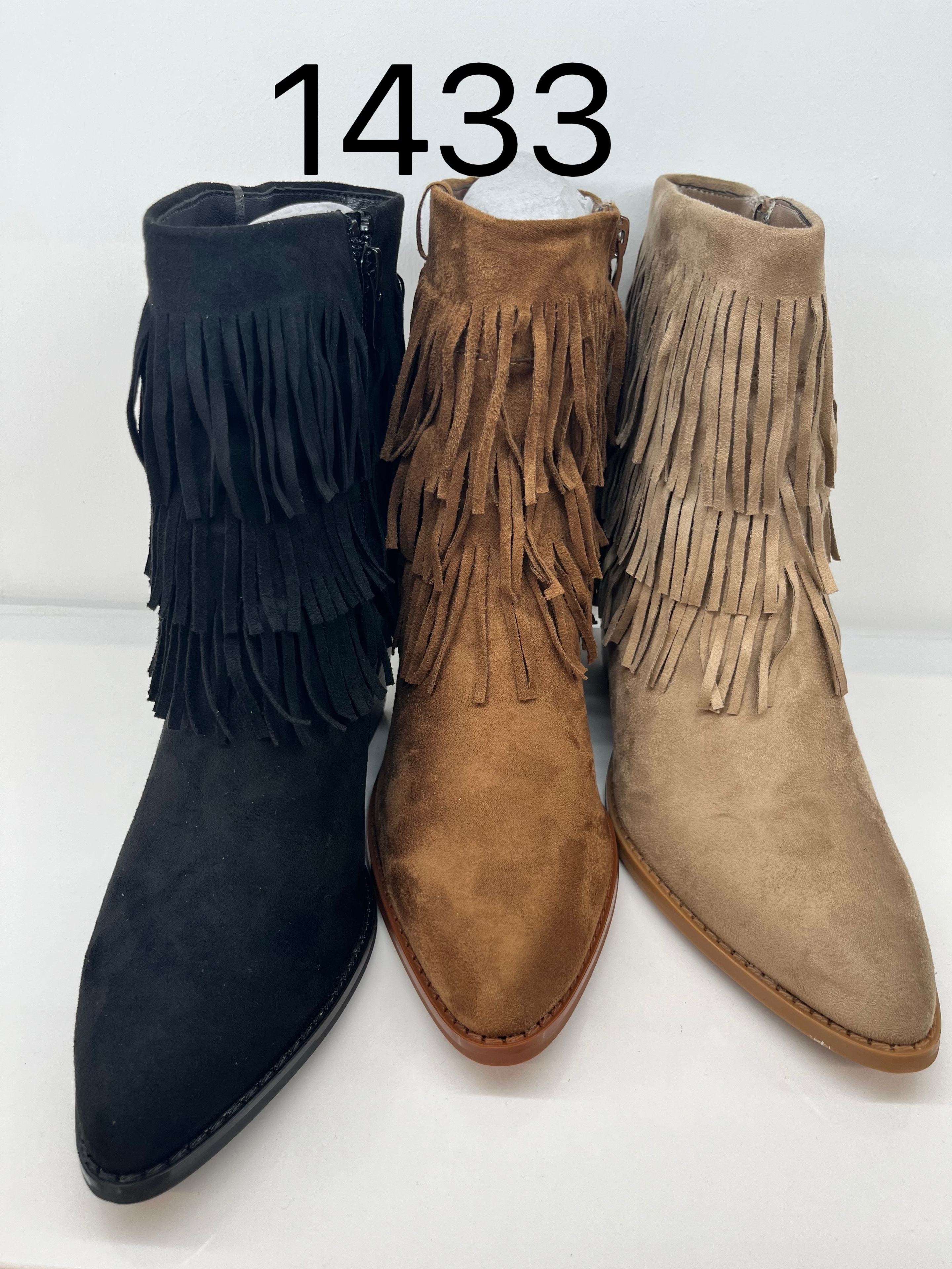 Stiefeletten mit Fransen und Blockabsatz