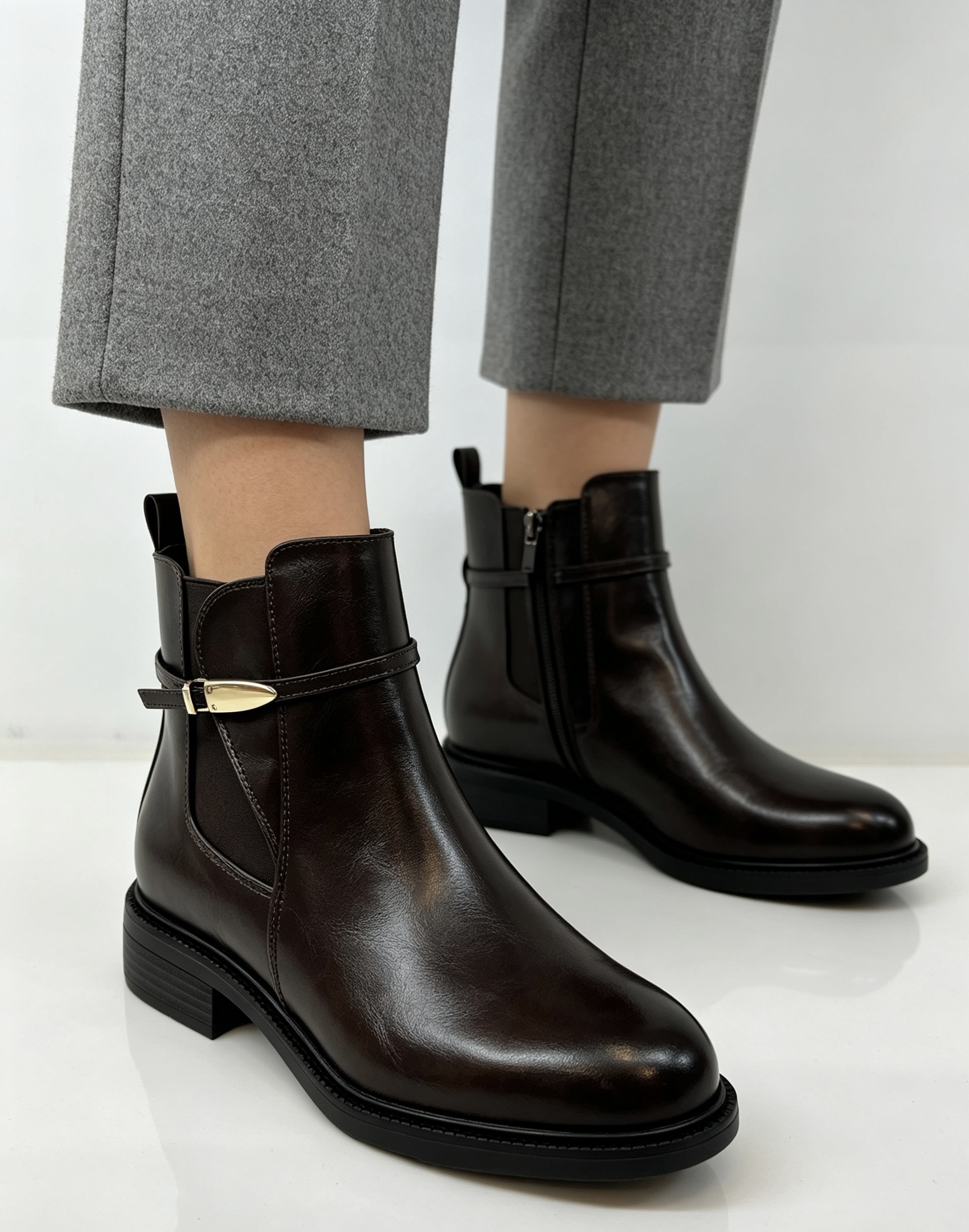 Chelsea-Boots mit Schnalle