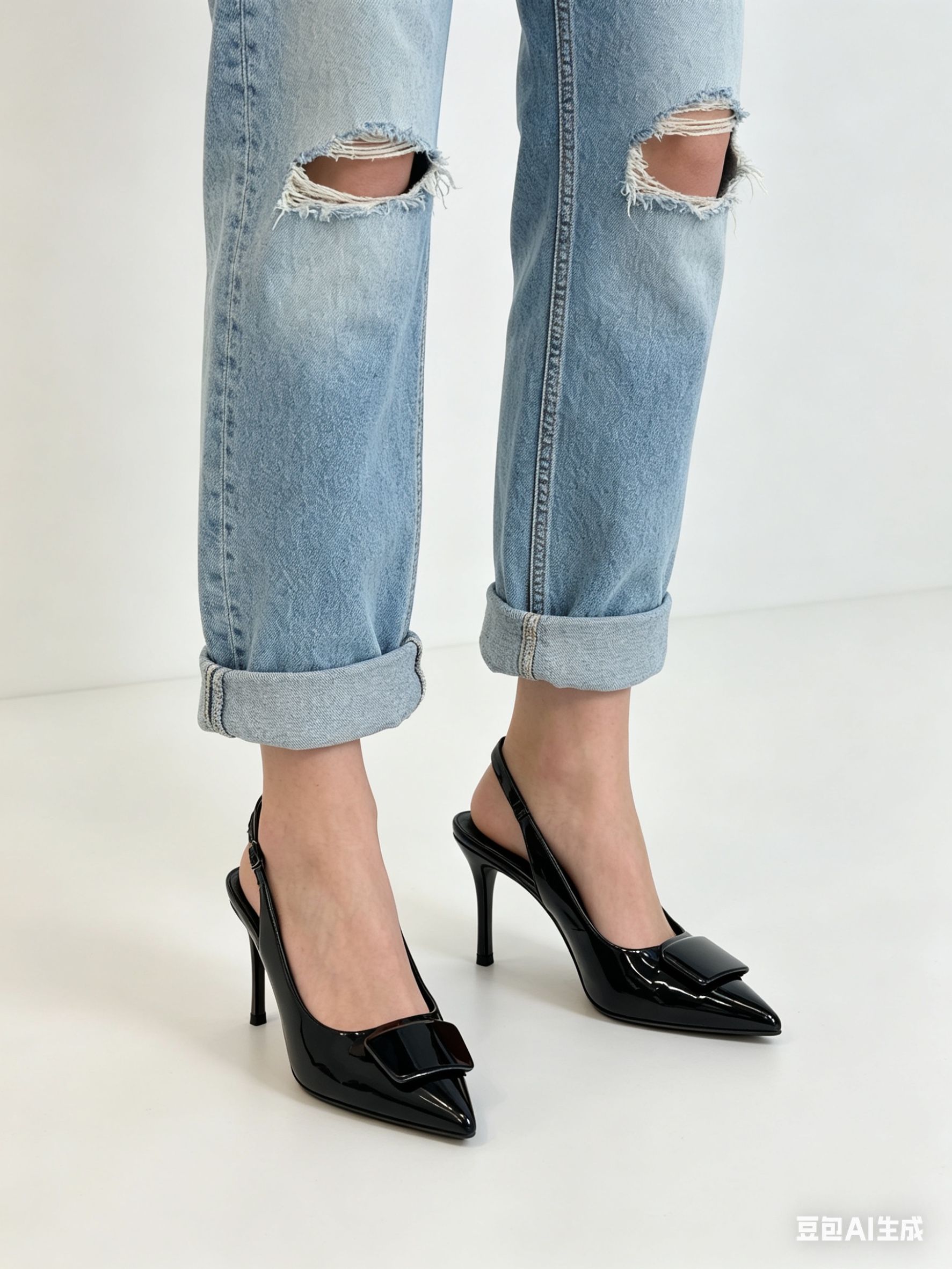 Lack-Spitz-Pumps mit Slingback