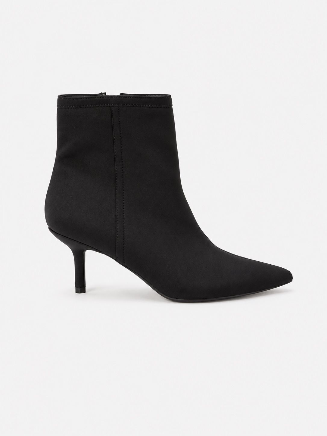 Stiefeletten mit spitzer Spitze und Stiletto-Absatz