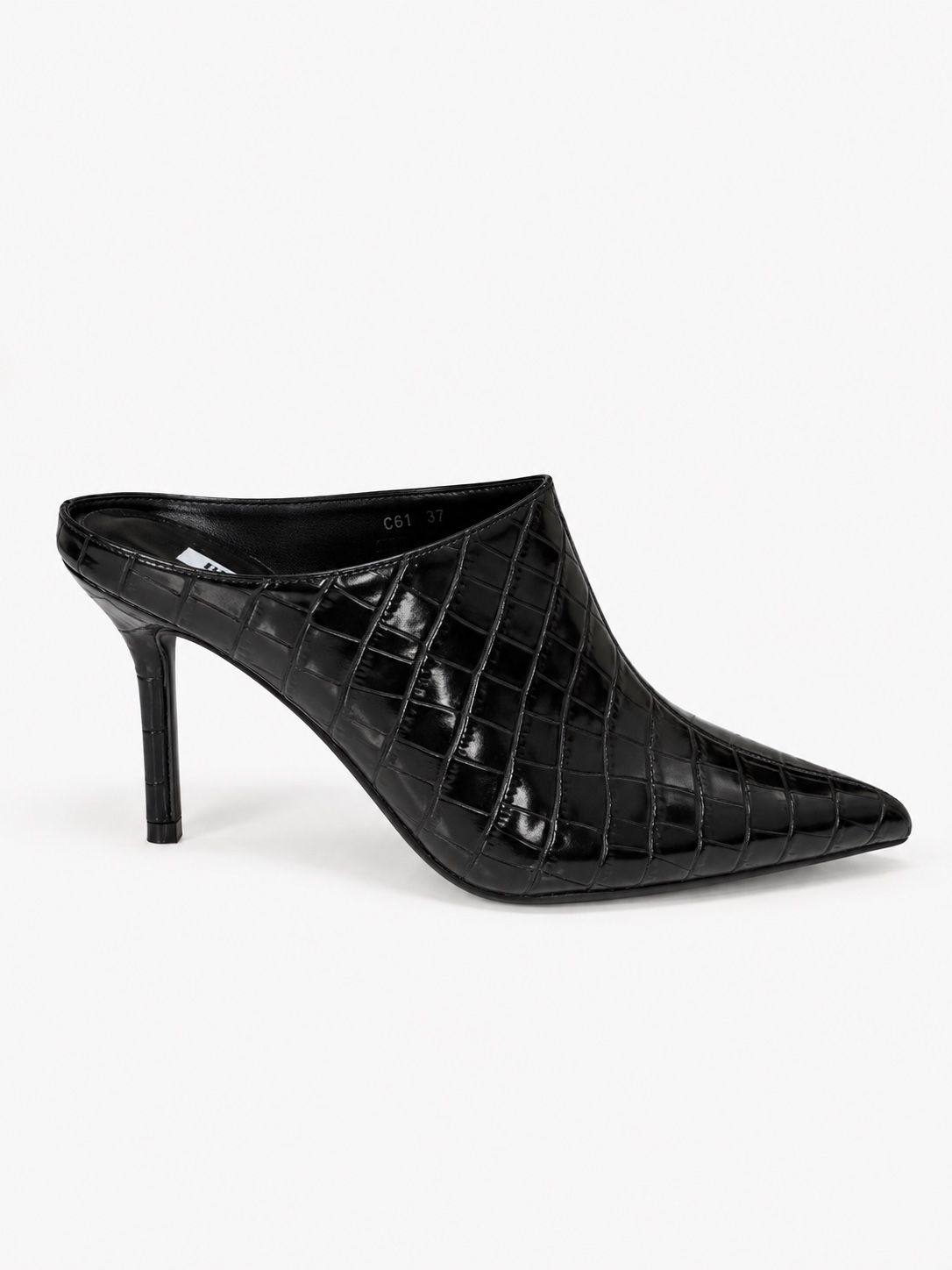 Mules mit spitz zulaufender Form und geprägter Lackoptik