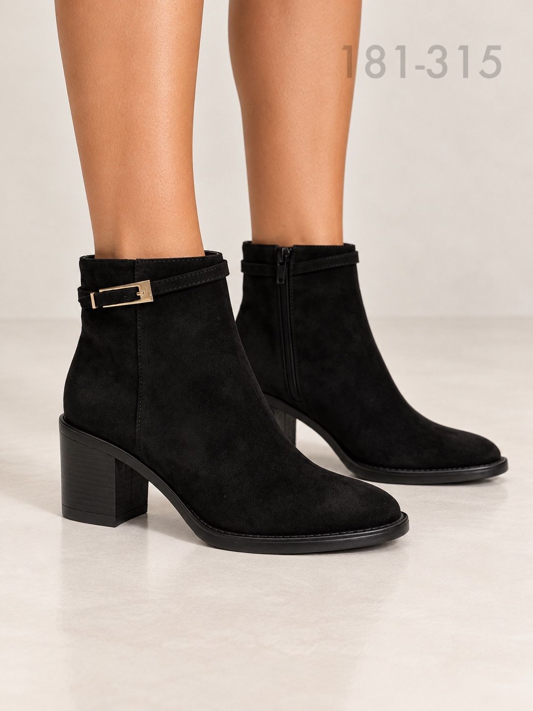 Ankle Boots mit Blockabsatz und Schnalle