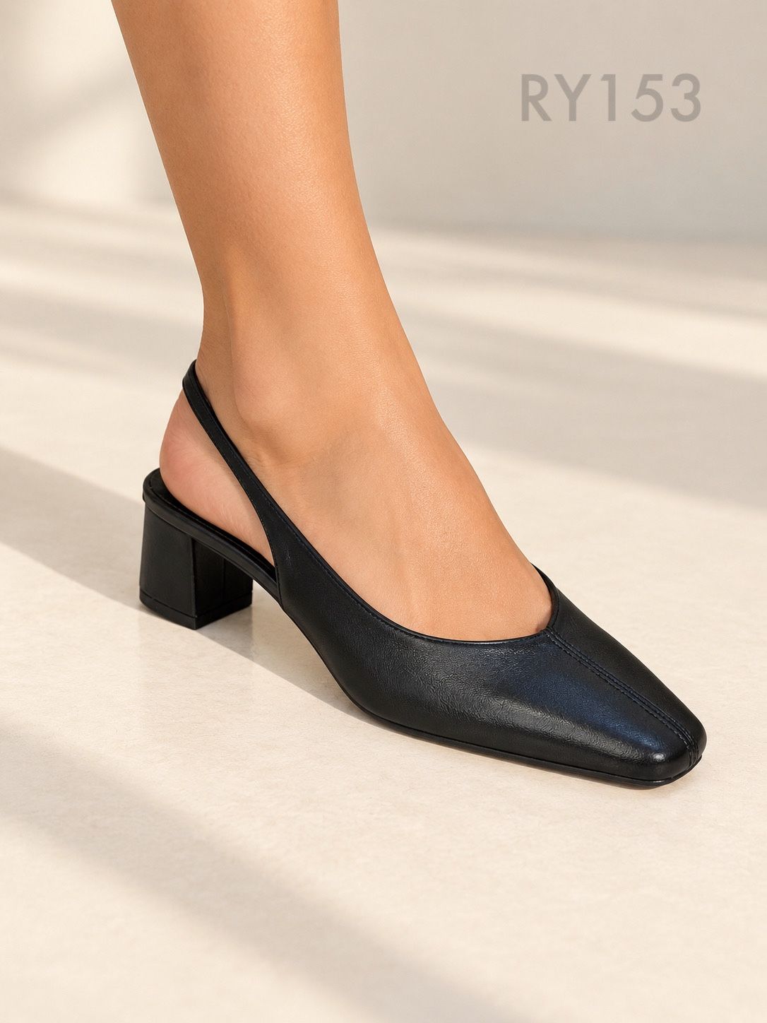 Slingback-Pumps mit niedrigem Blockabsatz