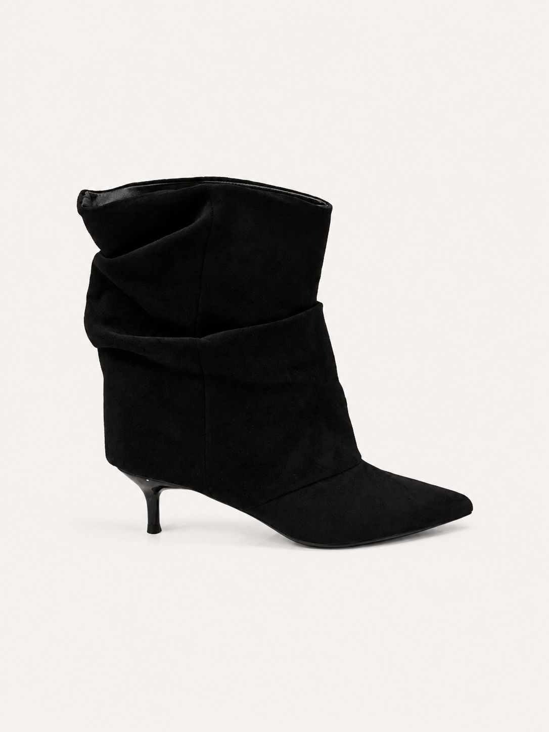Stiefeletten mit niedrigem Stilettoabsatz und gerafftem Schaft
