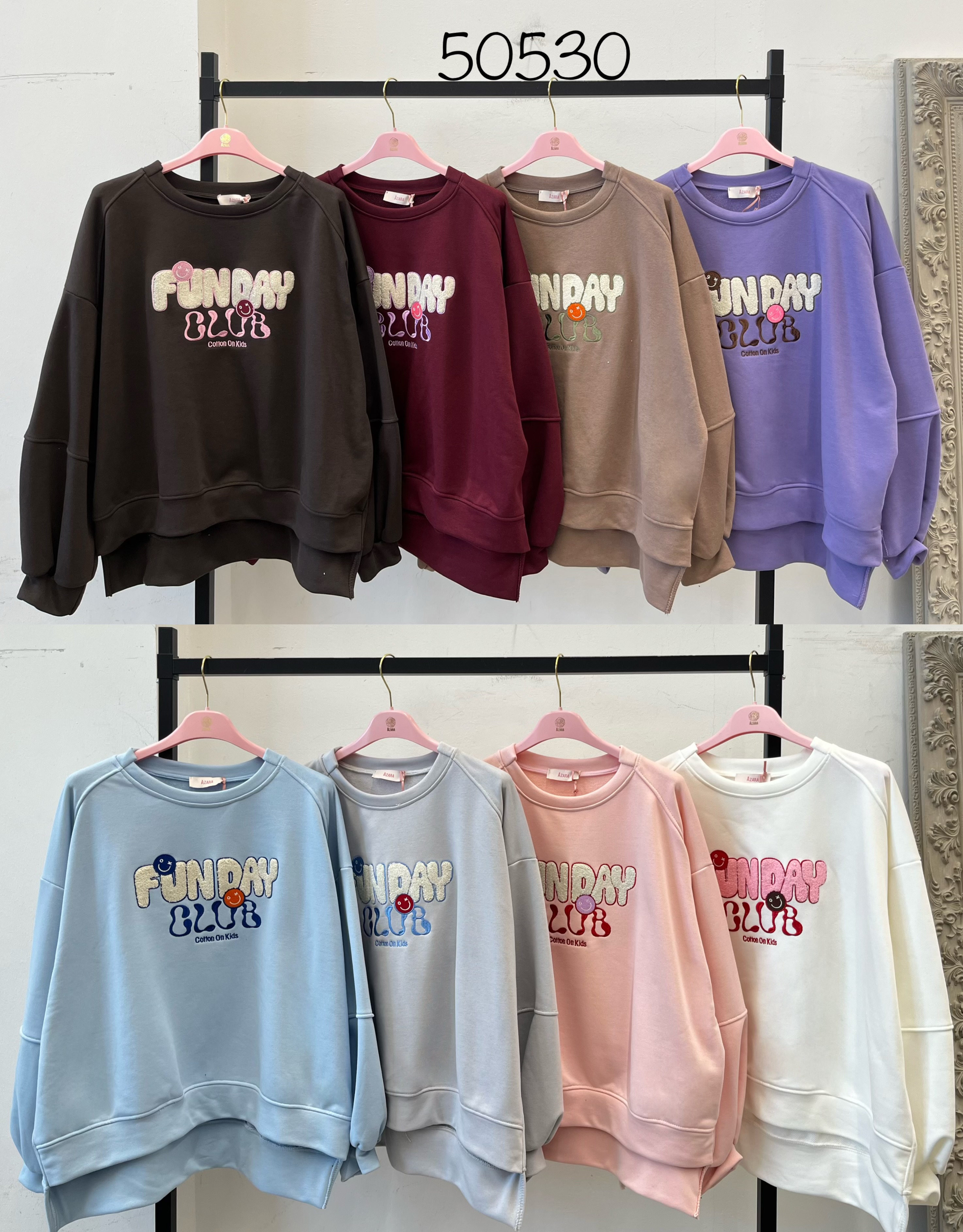 Oversize-Sweatshirt mit Stickerei