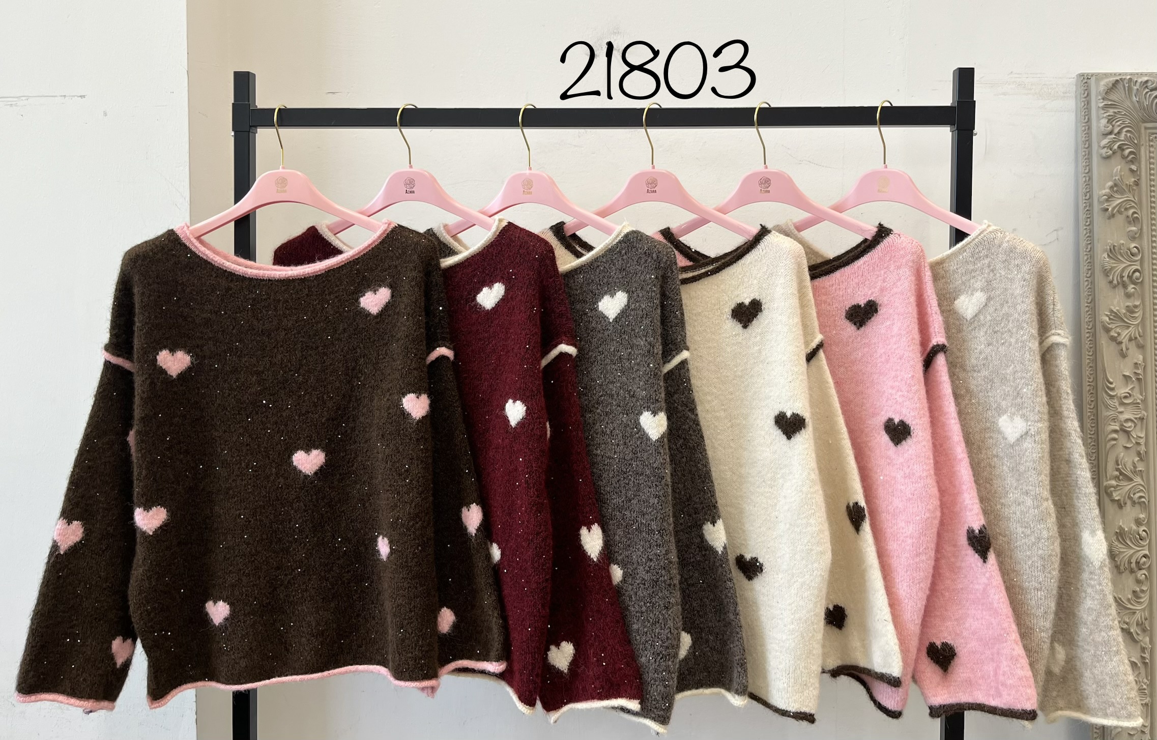 Lässiger Pullover mit Herzchen