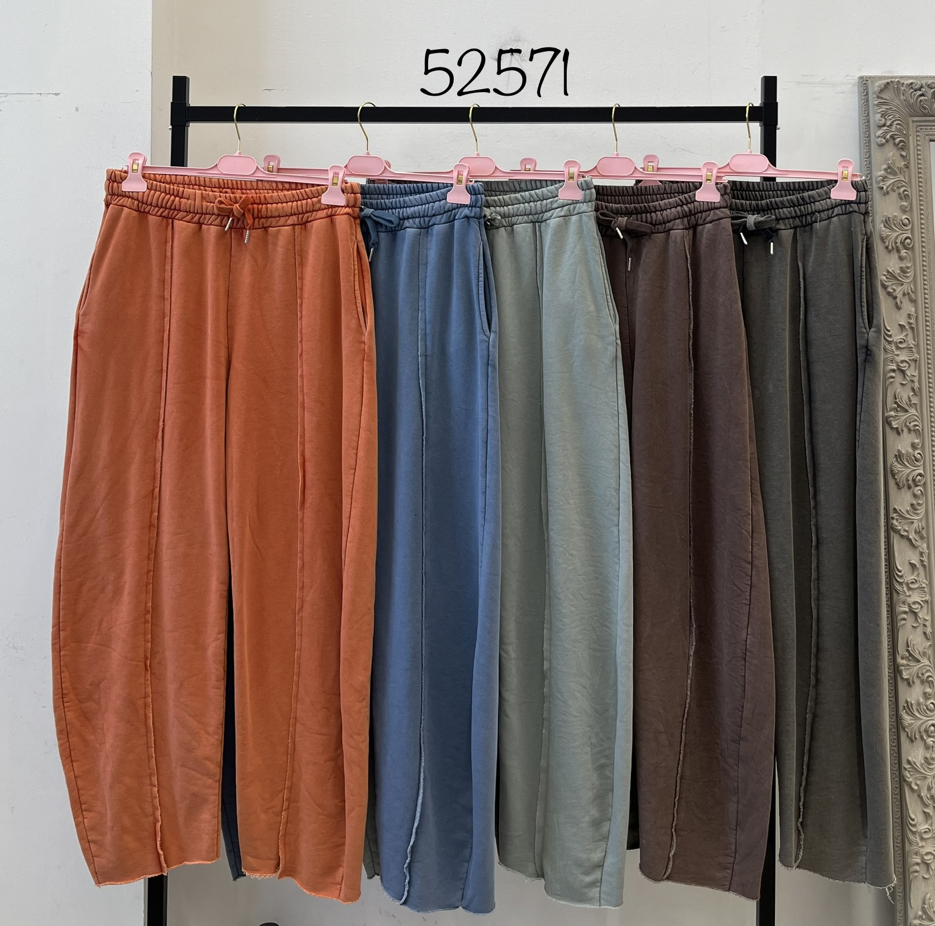 Weite Hose mit hoher Taille