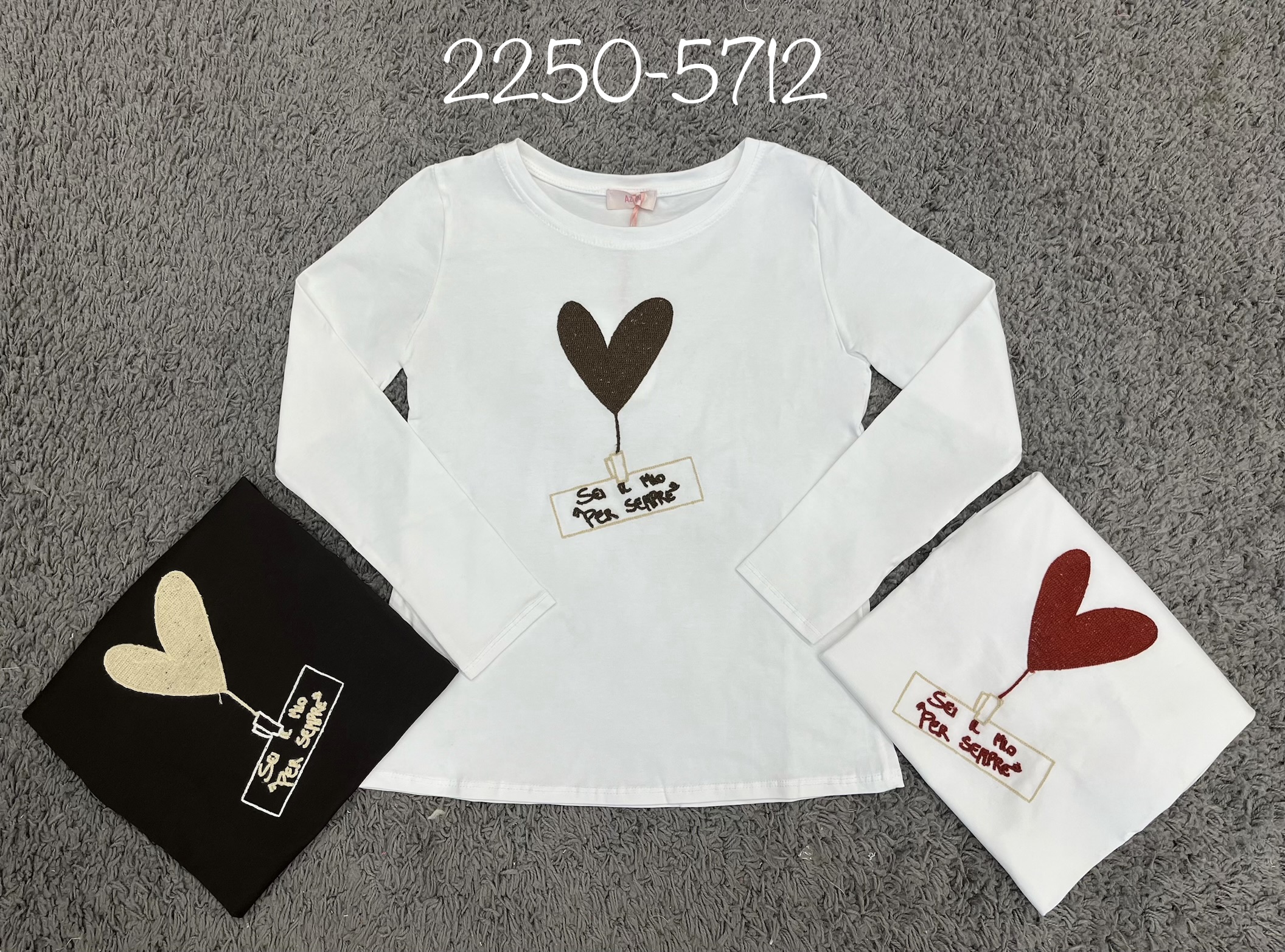 T-Shirt mit Herz‑Stickerei