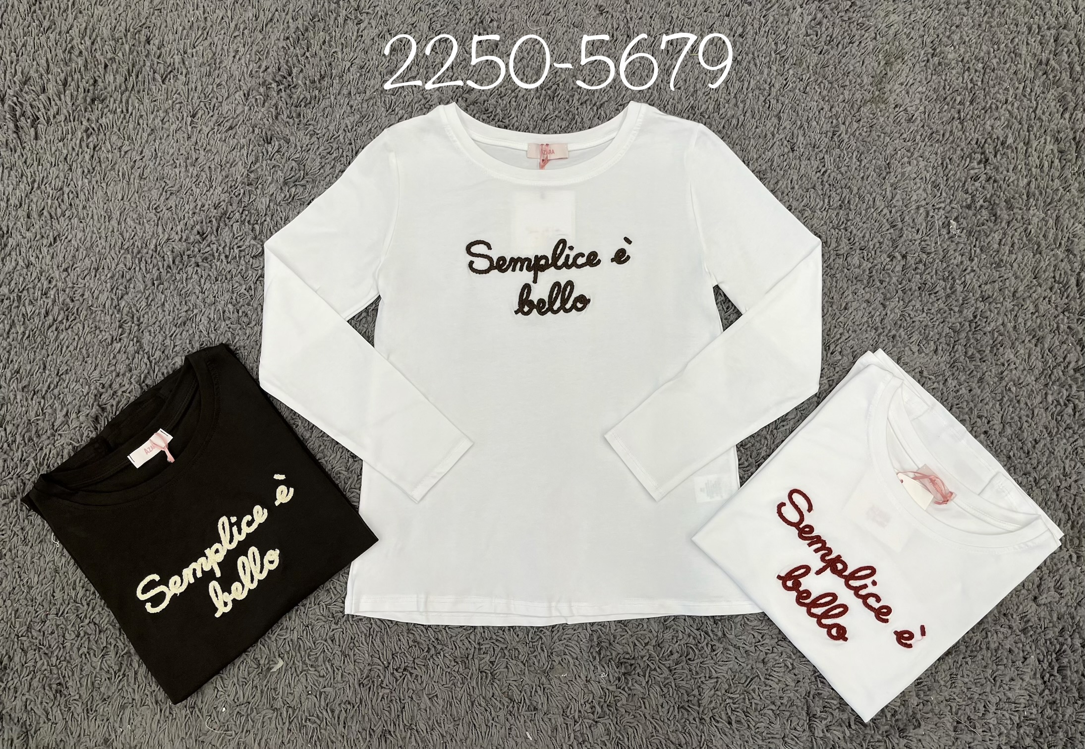 T-Shirt mit Stickerei