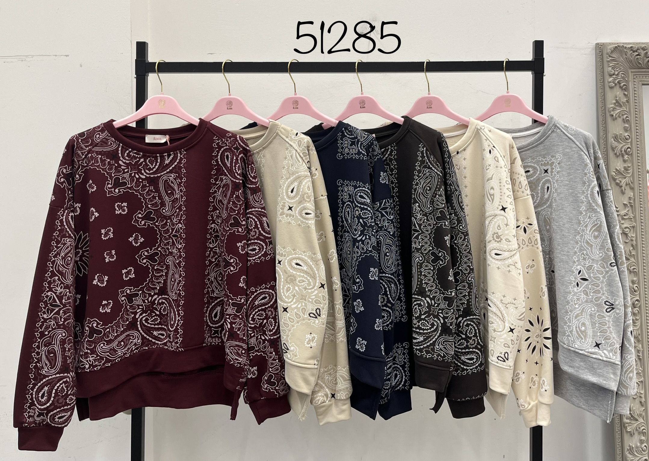 Sweatshirt mit Bandana-Print