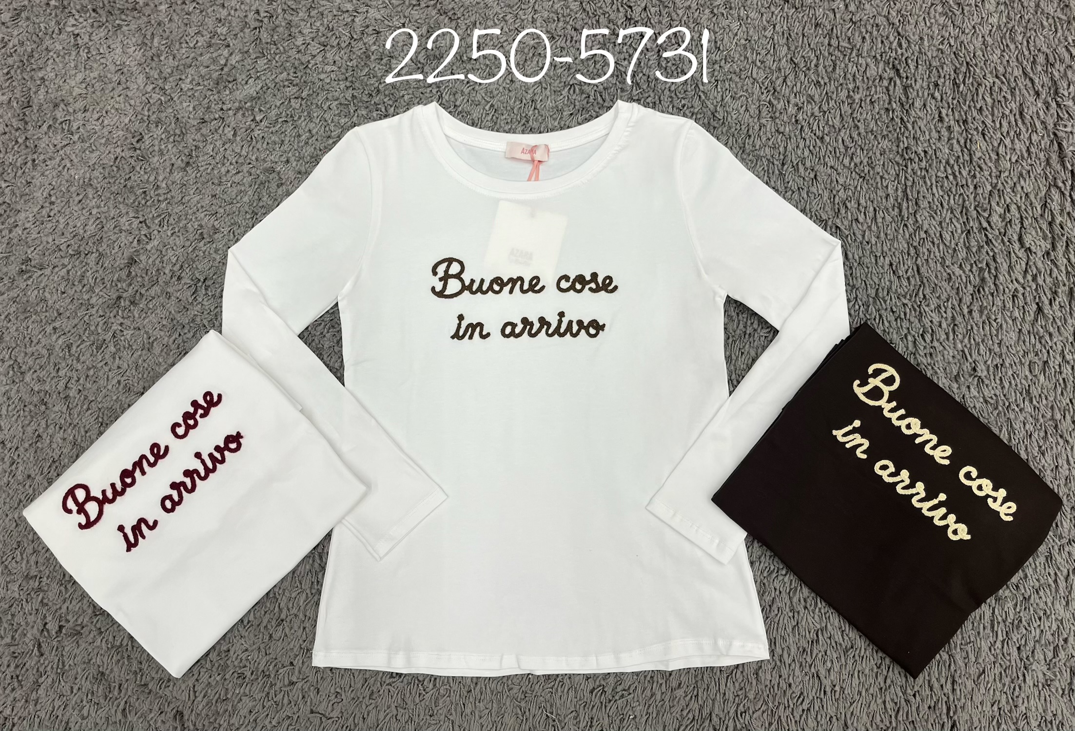 Shirt mit gesticktem Schriftzug