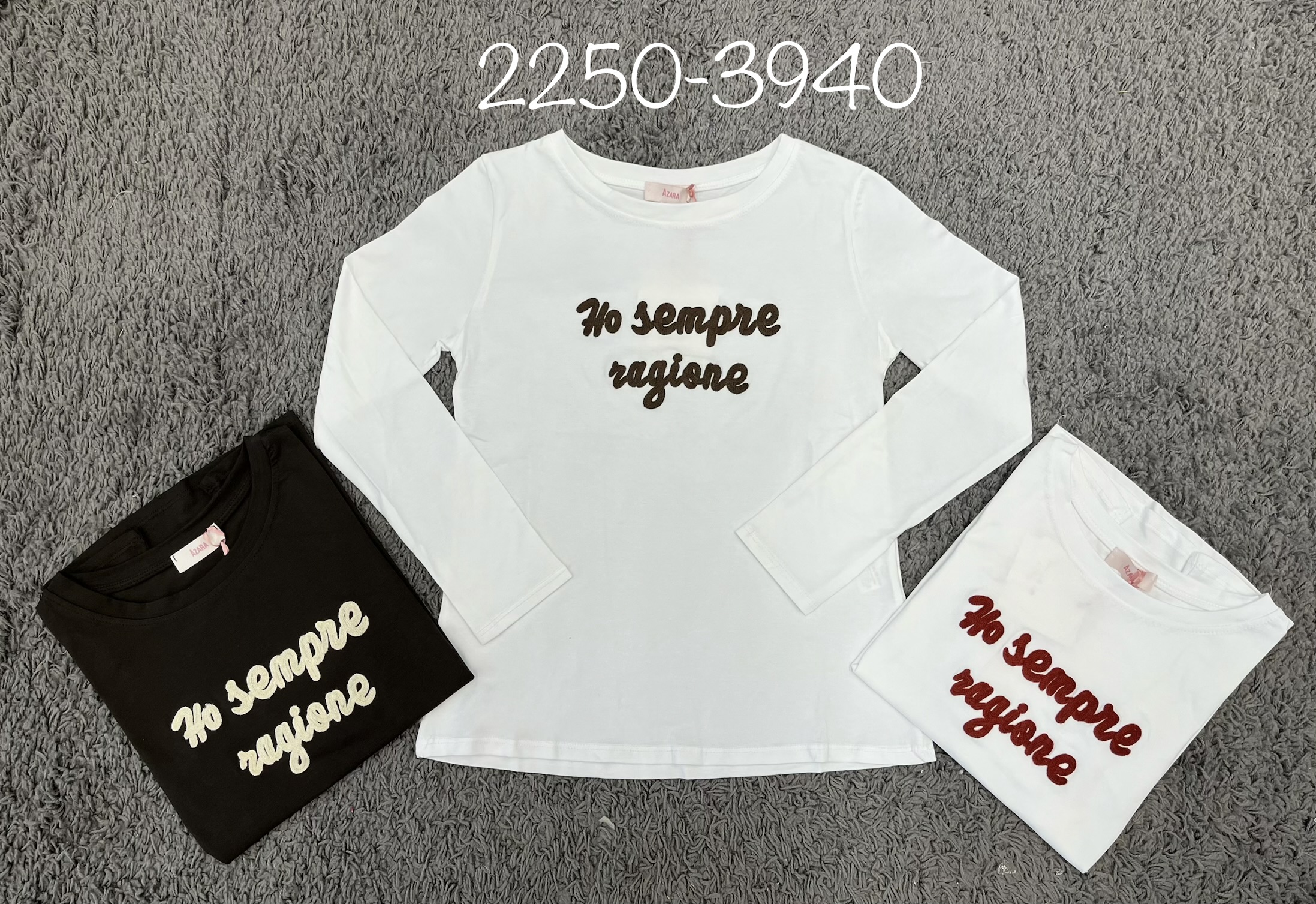 T‑Shirt mit 3D‑Stickerei