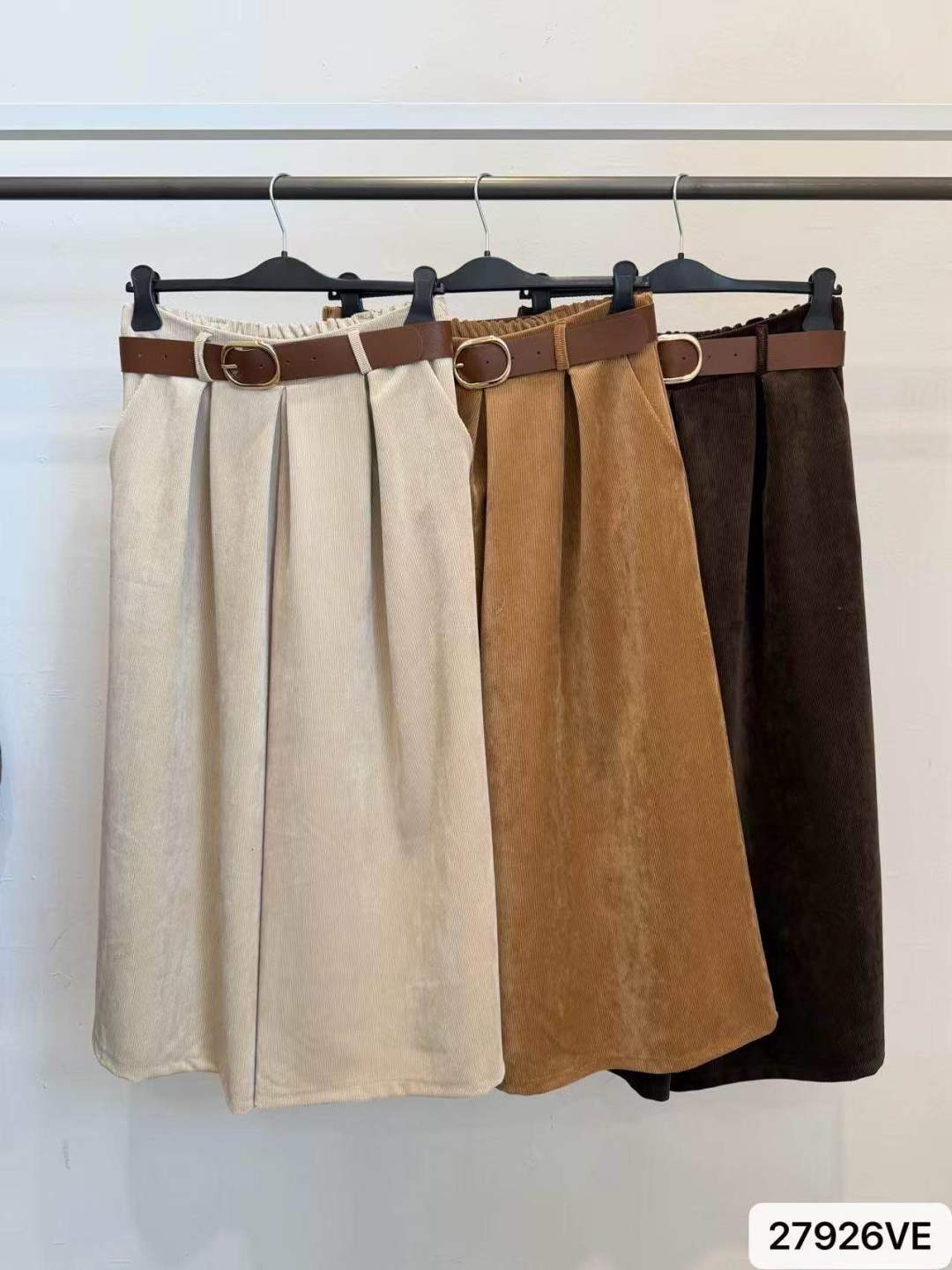 Weite Palazzo-Hose mit Falten
