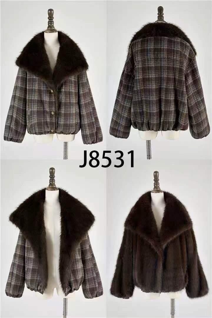Puffjacke mit Fellkragen