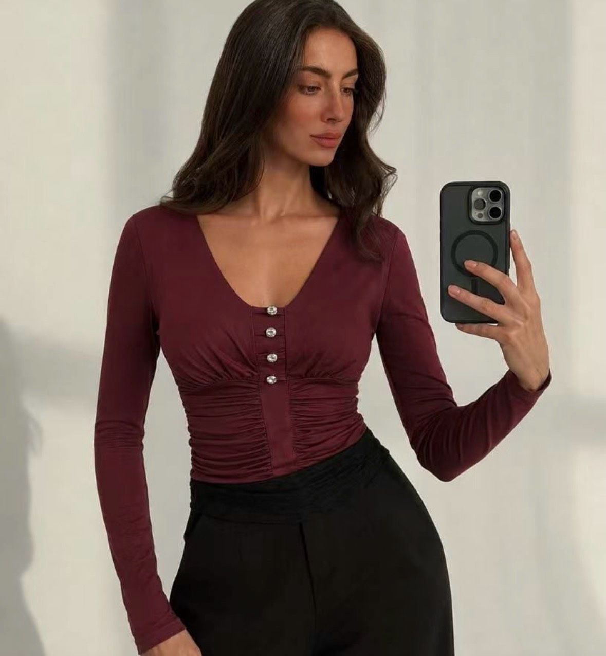 Figurbetontes Top mit Raffung