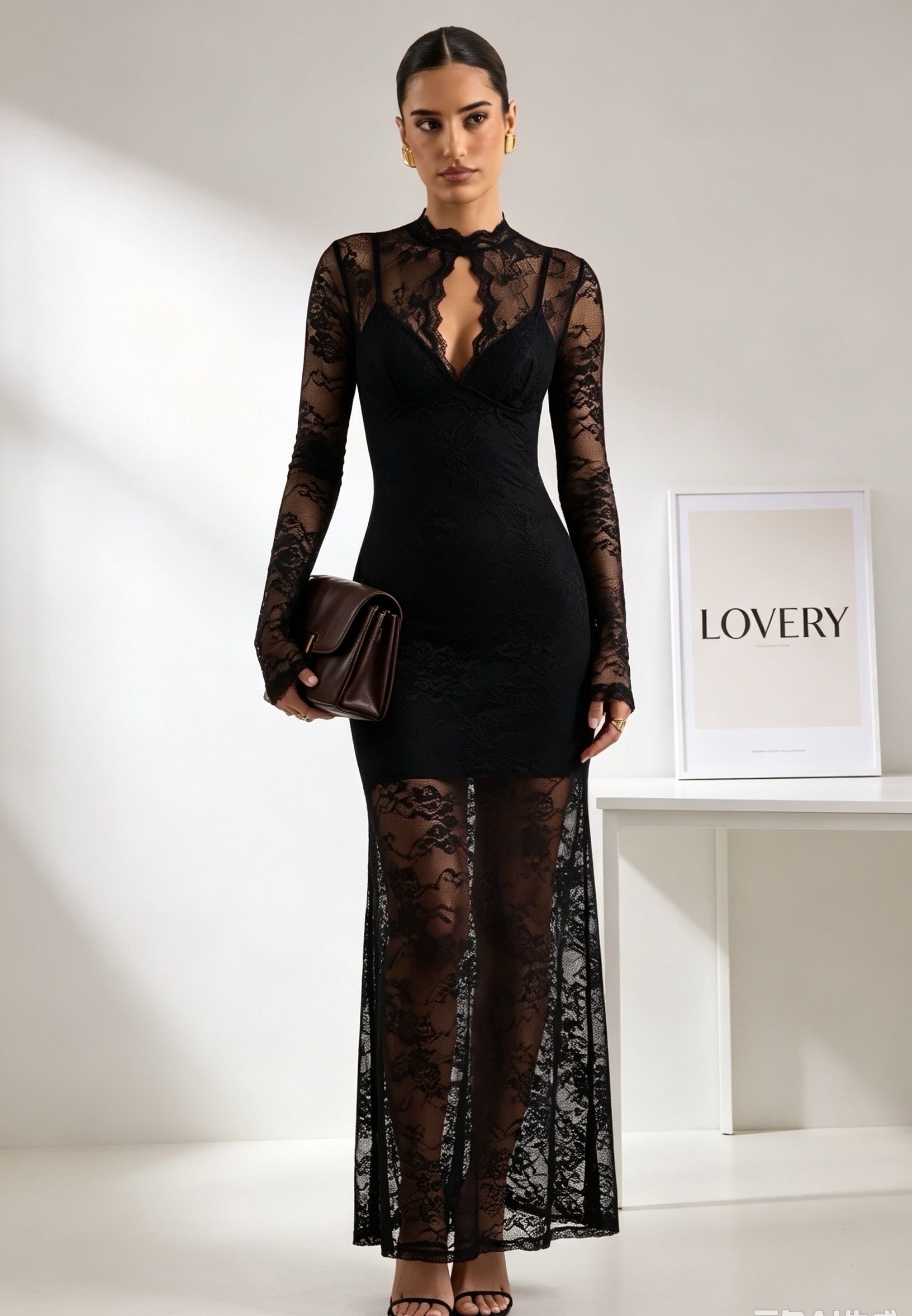 Figurbetontes Maxikleid aus Spitze