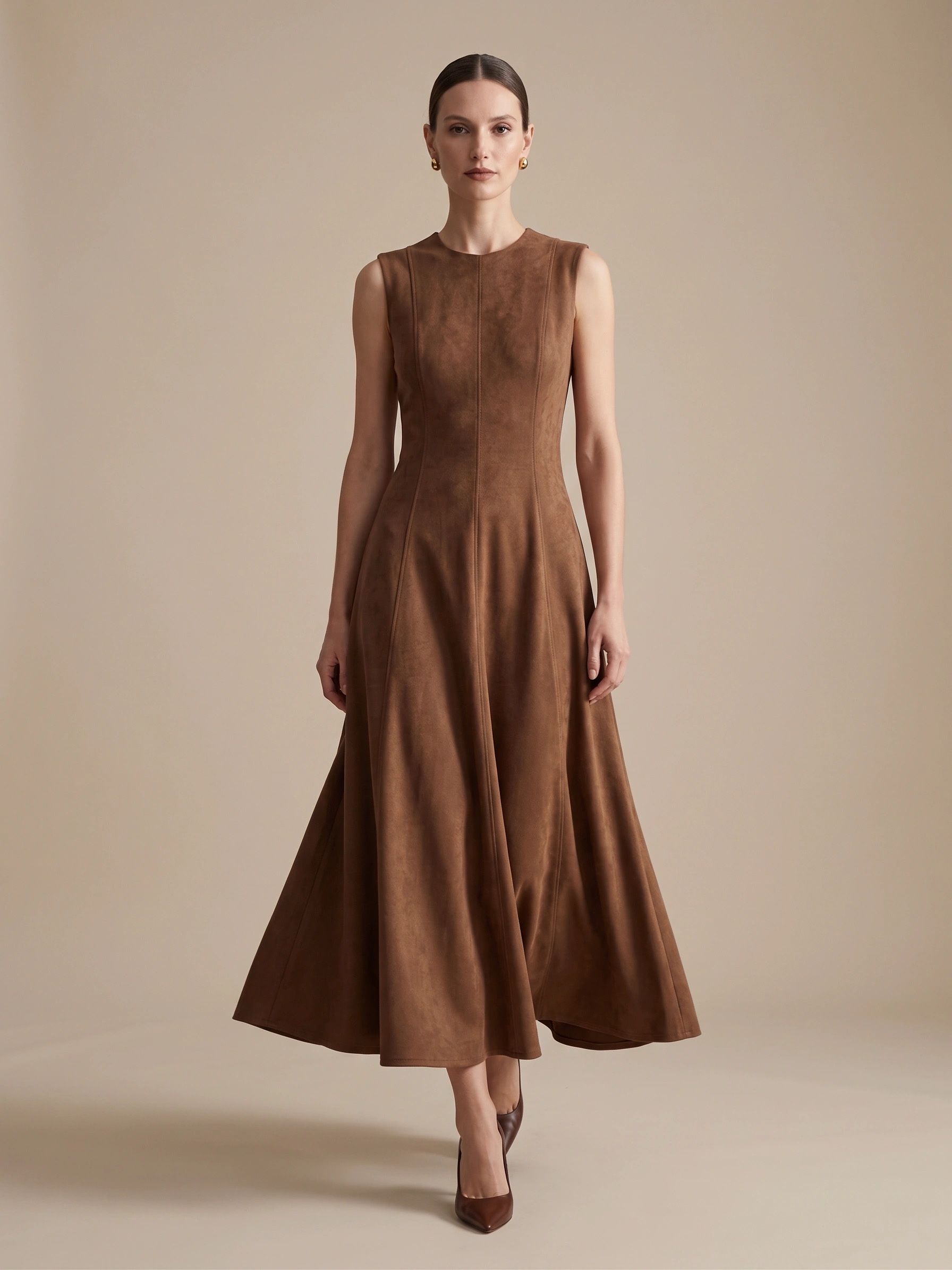 Figurbetontes Midi-Kleid