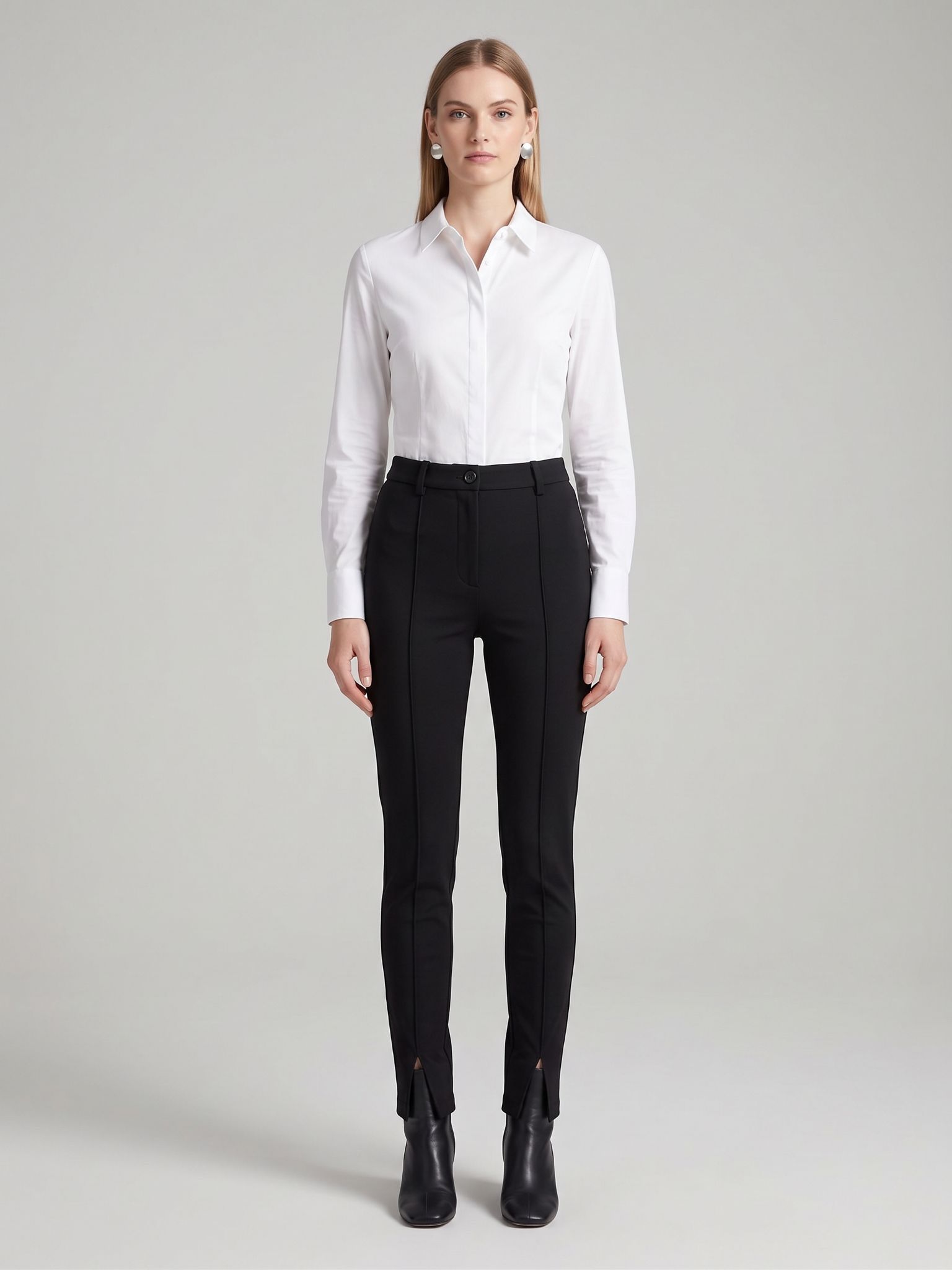 Zigarettenhose mit Schlitz