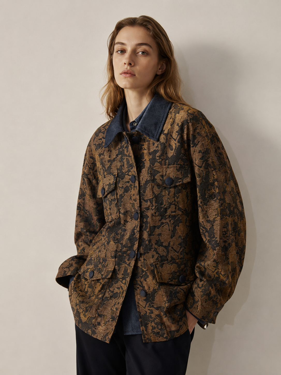Lockere Jacke bis zur Hüfte